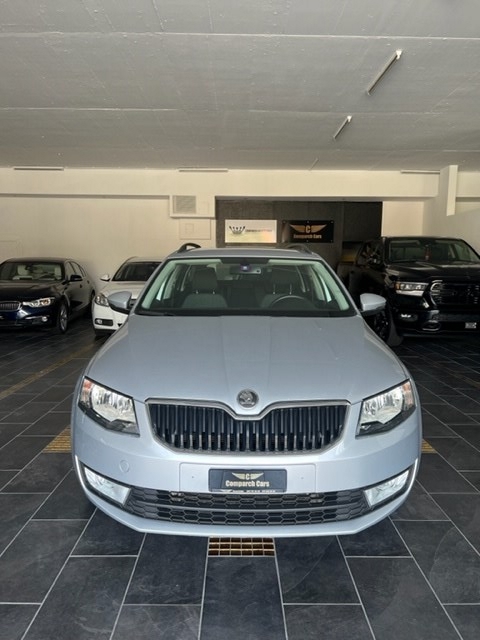 SKODA Octavia Combi 2.0 TDI Ambition DSG