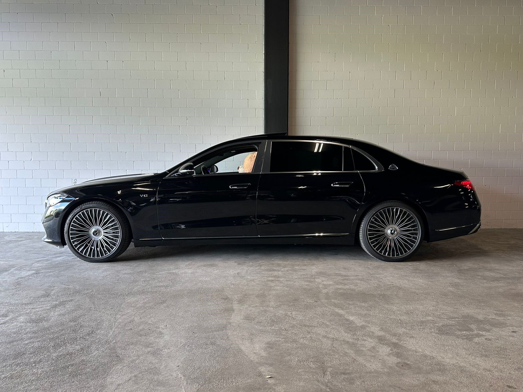 MERCEDES-BENZ S 680 4Matic Maybach First Class 9G-Tronic Vollausstattung