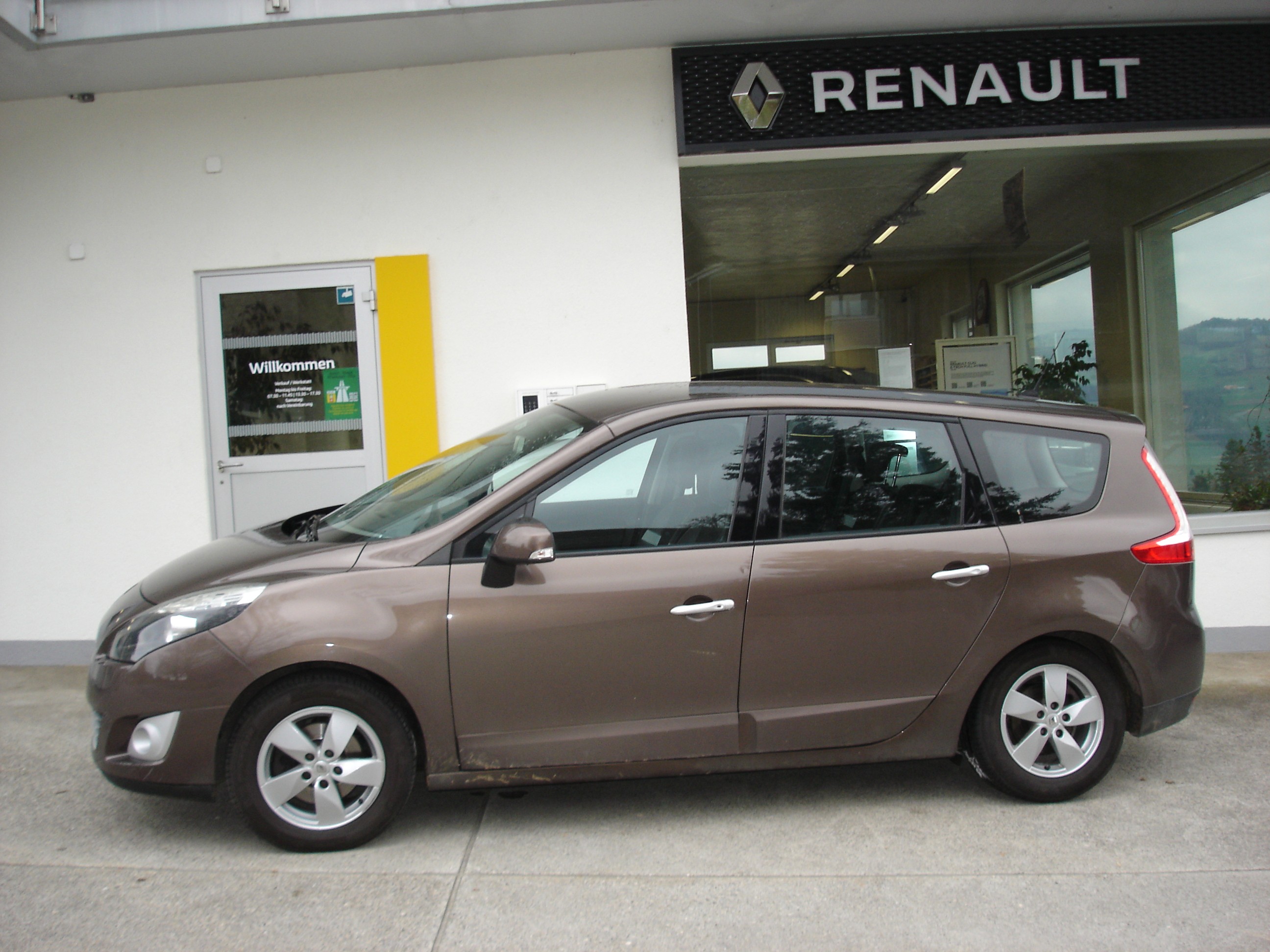 RENAULT Grand Scénic 1.4 16V Turbo Dynamique