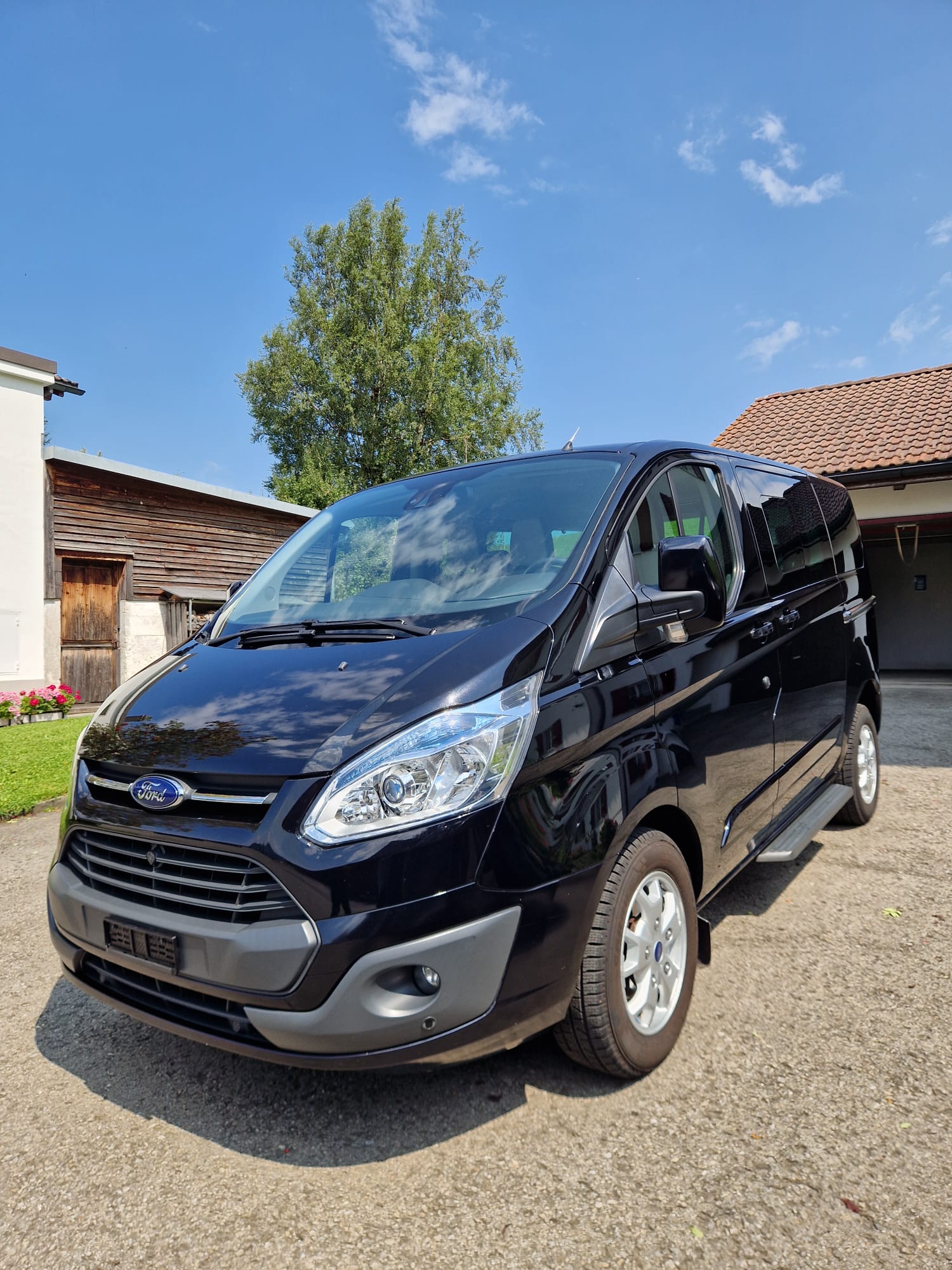 FORD Tourneo Custom 300 L1H1 Titanium