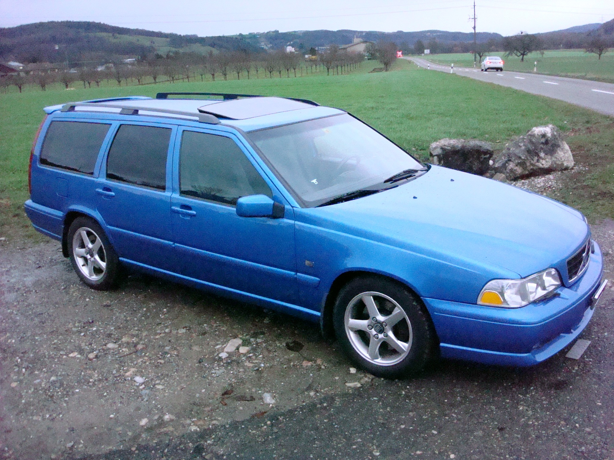 VOLVO V70 R AWD A