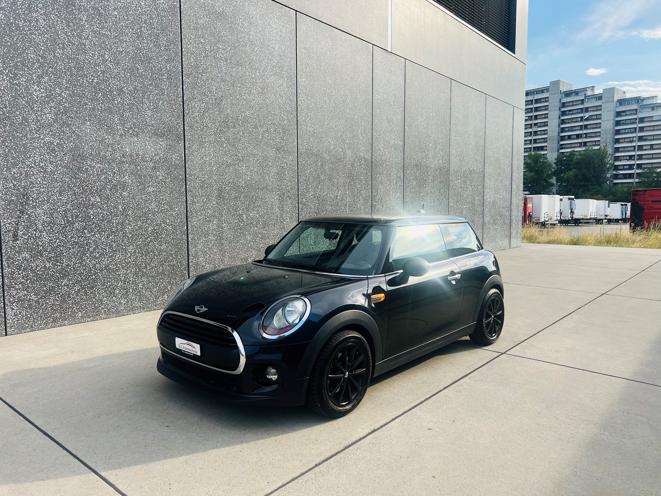 MINI One Downtown