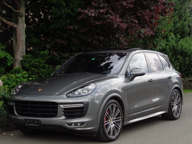 PORSCHE Cayenne GTS