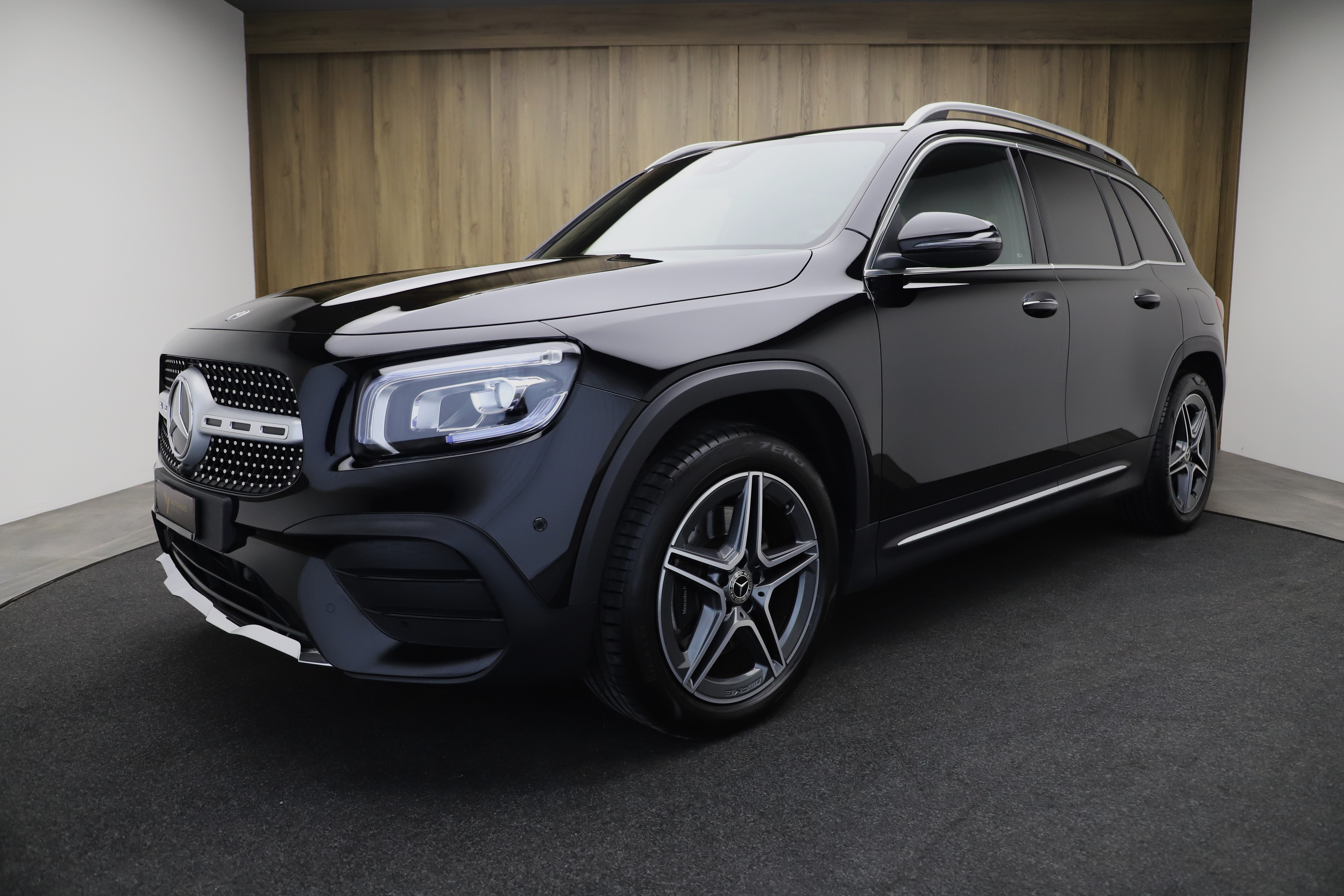 MERCEDES-BENZ GLB 220 d 4Matic AMG Line 8G-Tronic