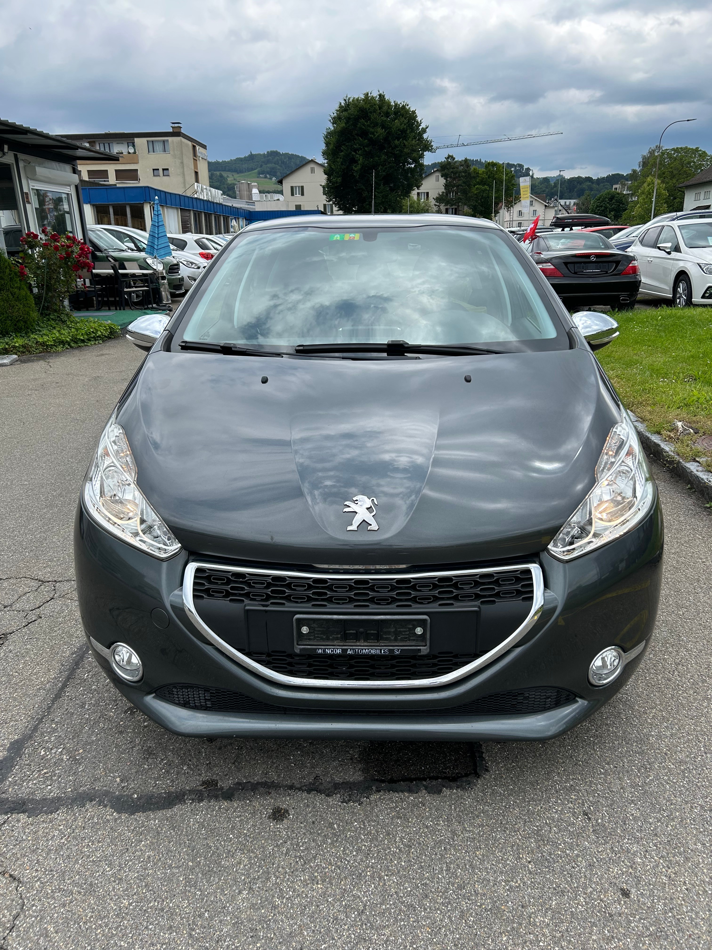 PEUGEOT 208 1.2 e-VTI Style EGS5