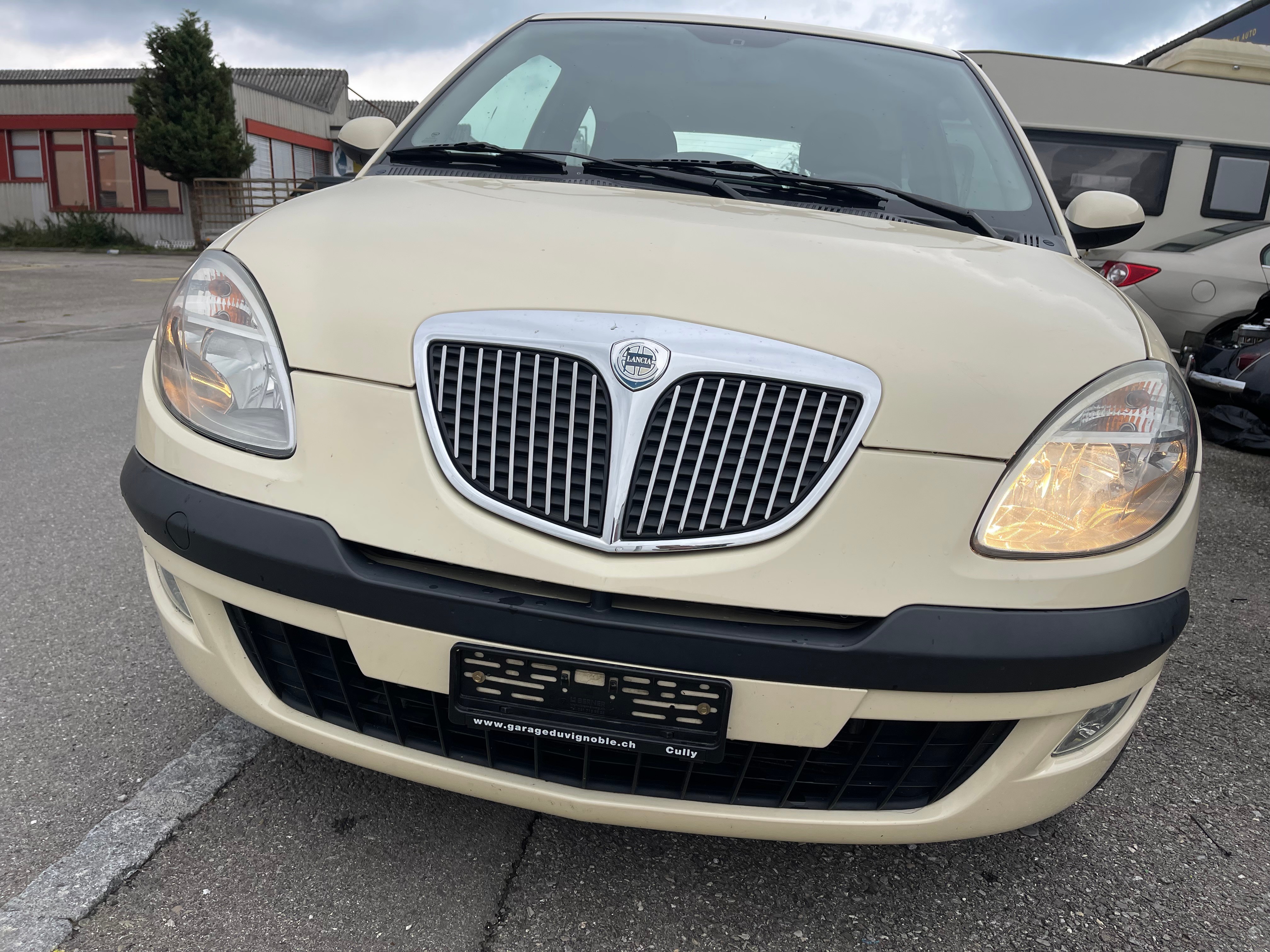 LANCIA Ypsilon 1.4 16V Platino