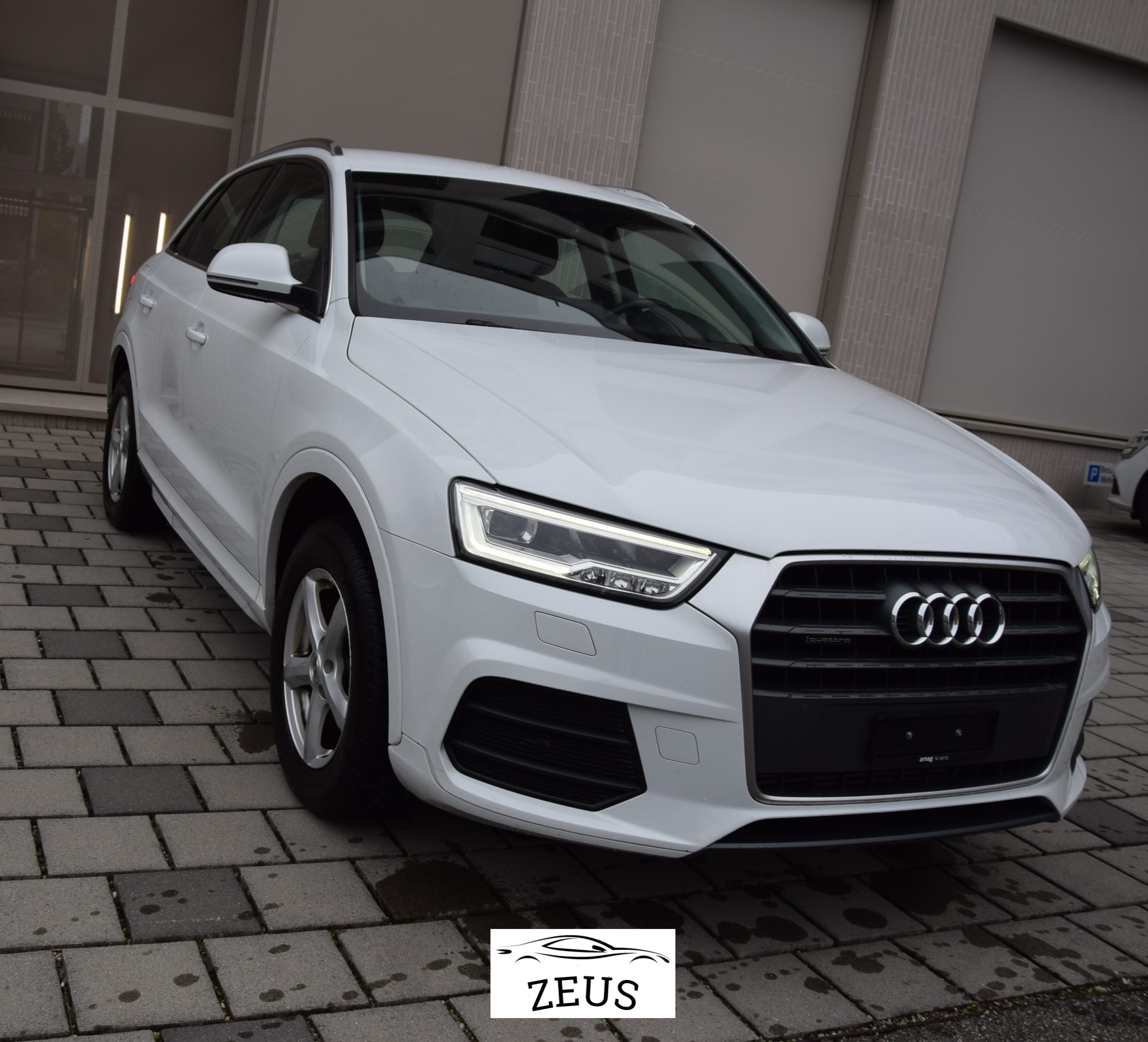 AUDI Q3 2.0 TFSI sport quattro S-tronic