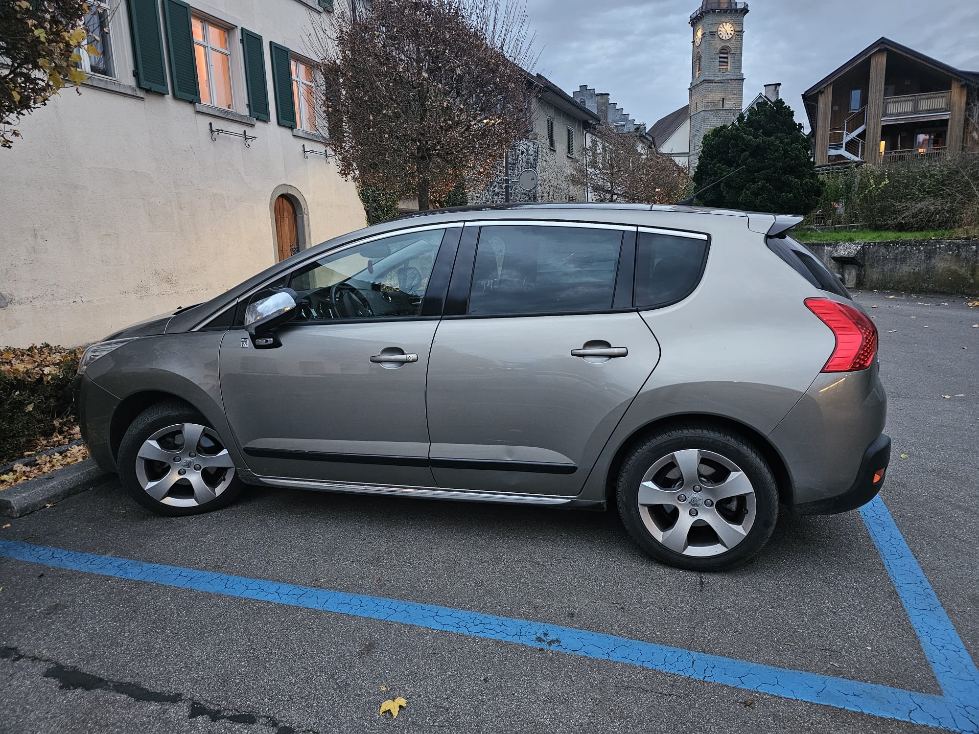 PEUGEOT 3008 HYbrid4 2.0 HDI EGS6