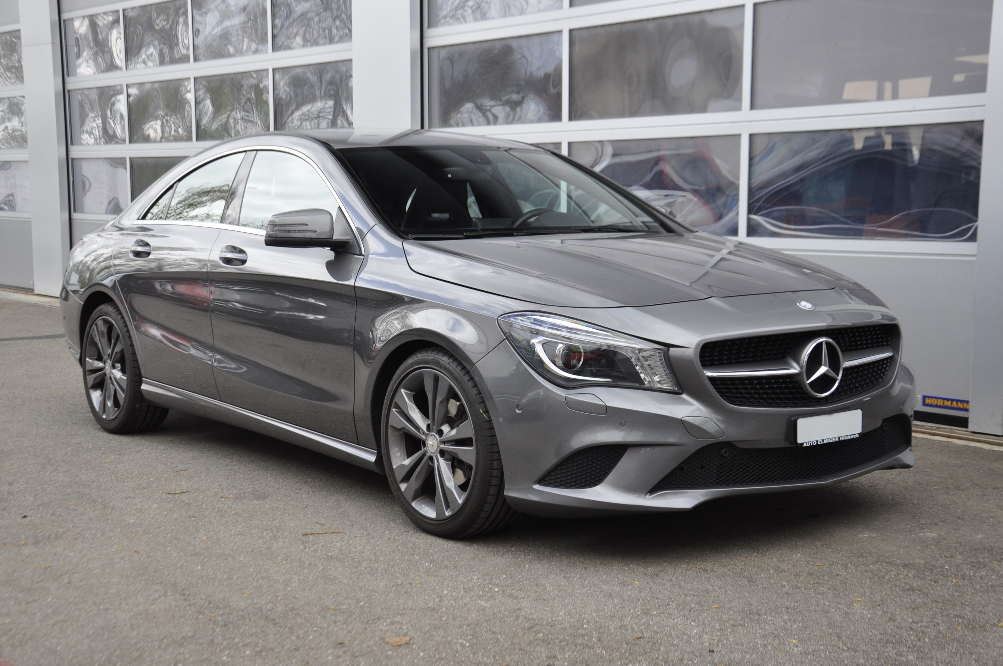 MERCEDES-BENZ CLA 200 Urban 7G-DCT