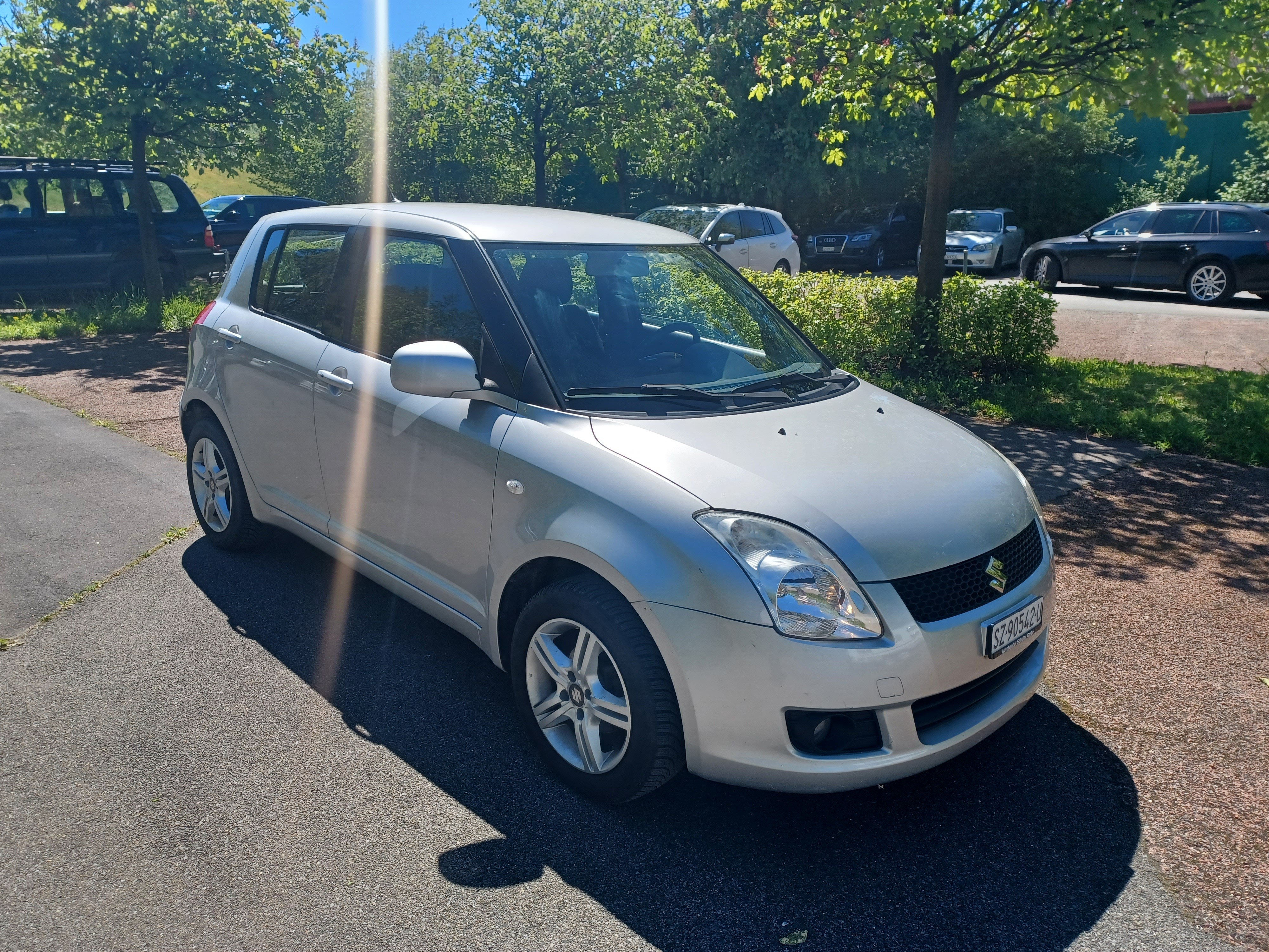 SUZUKI Swift 1.3i 16V GL Top Piz Sulai LE 4x4