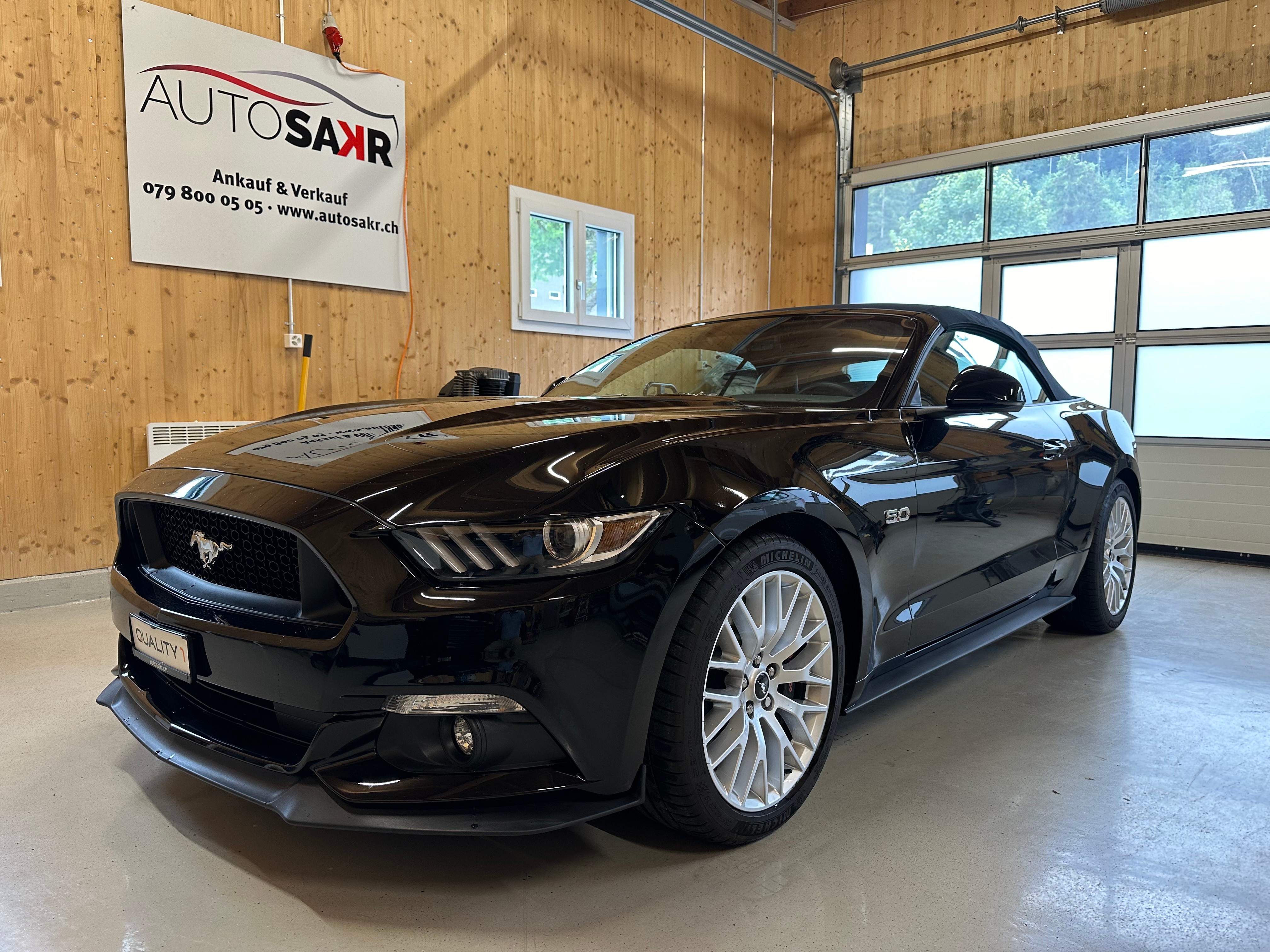 FORD Mustang Convertible 5.0 V8 GT Automat