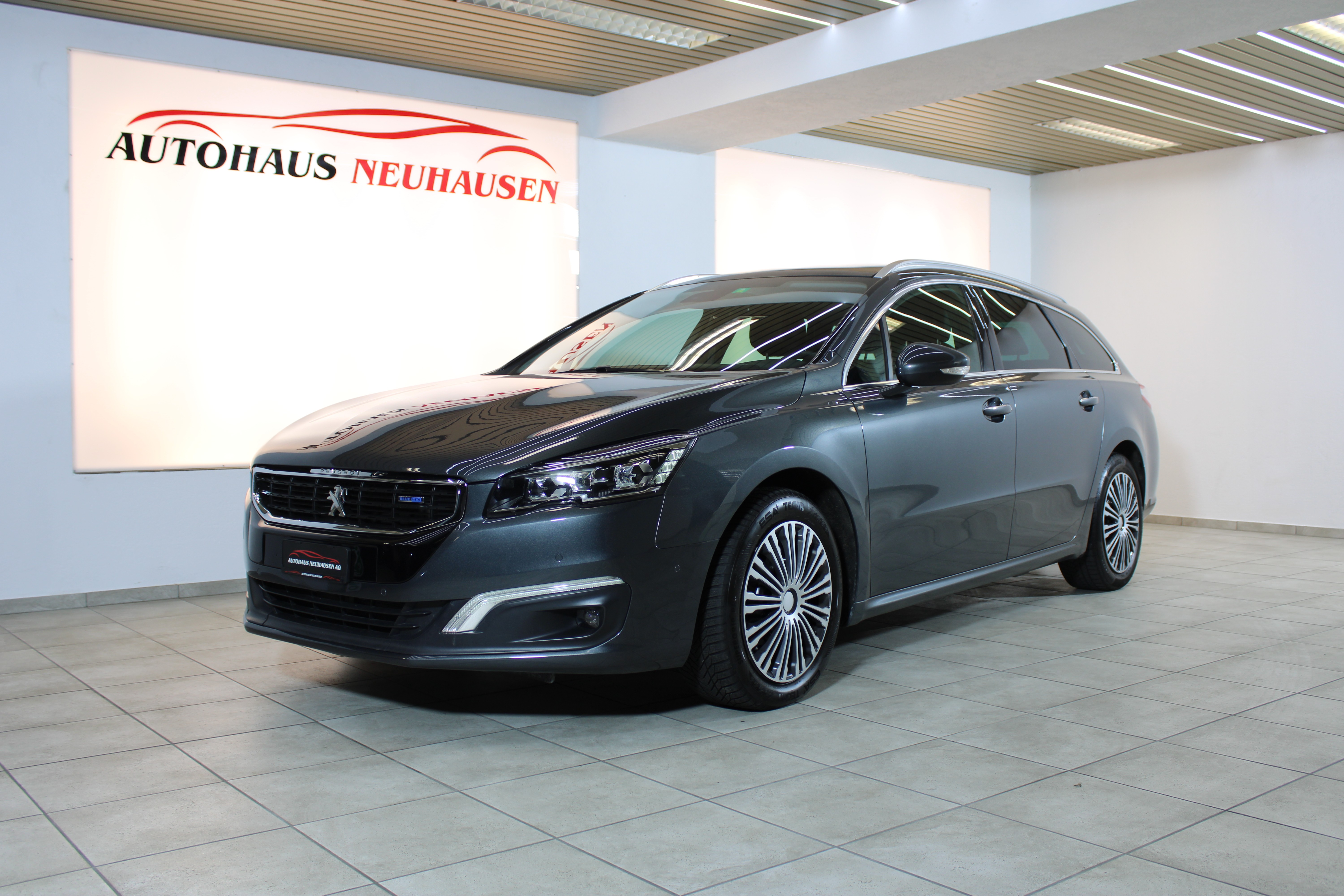 PEUGEOT 508 SW 2.0 BlueHDi GT EAT6 Frisch ab MFK Frisch ab Service + Anhängerkupplung