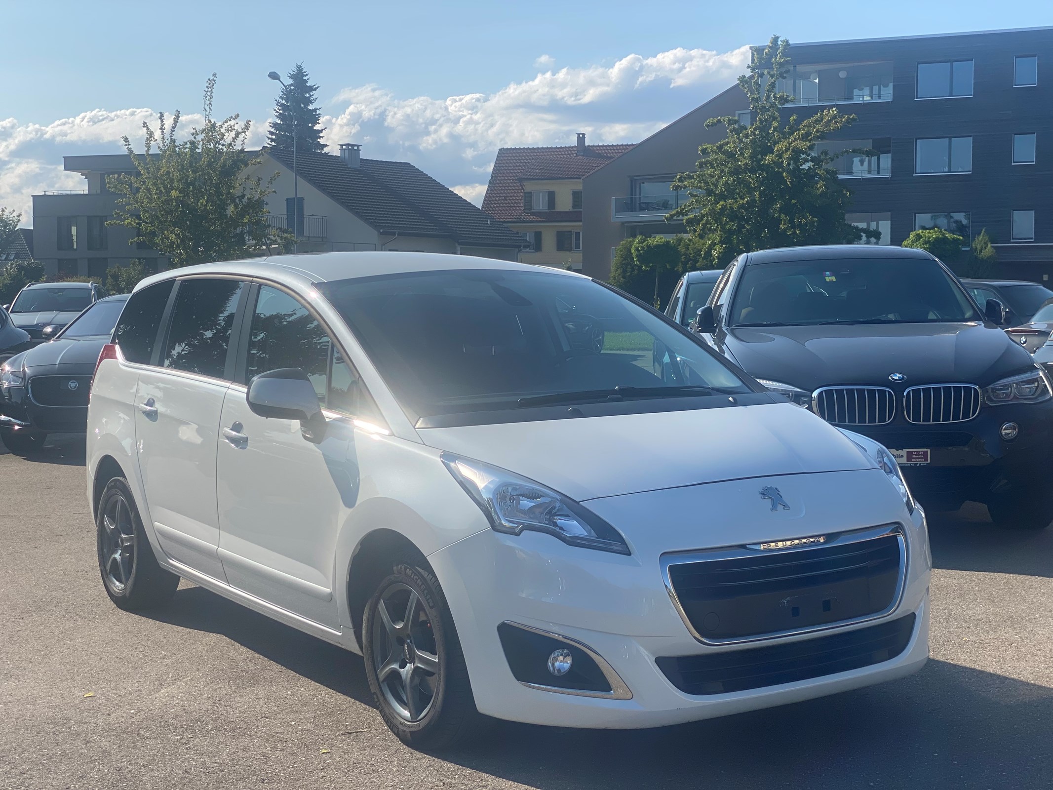 PEUGEOT 5008 1.6 16V T Active