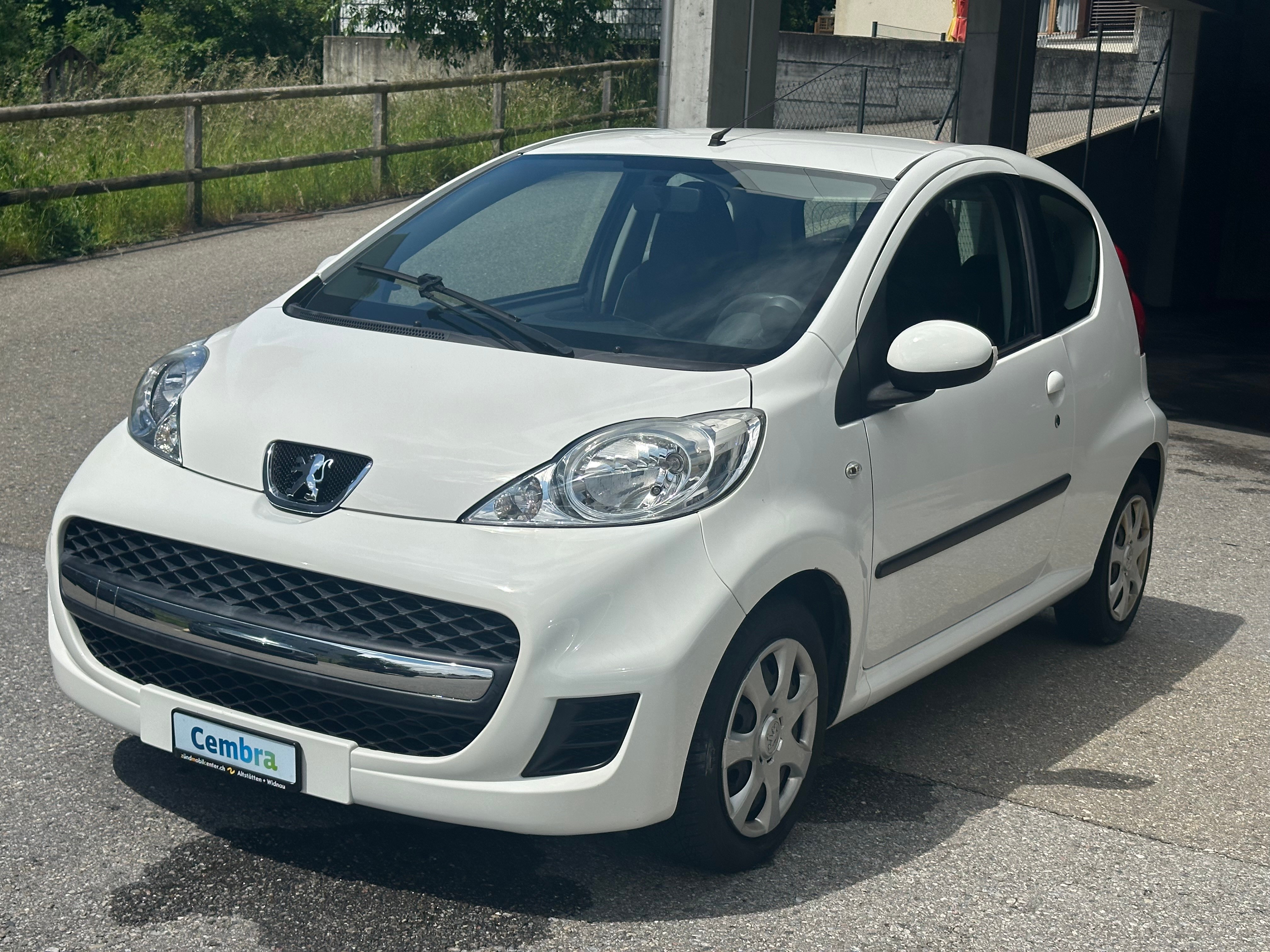 PEUGEOT 107 1.0 Urban