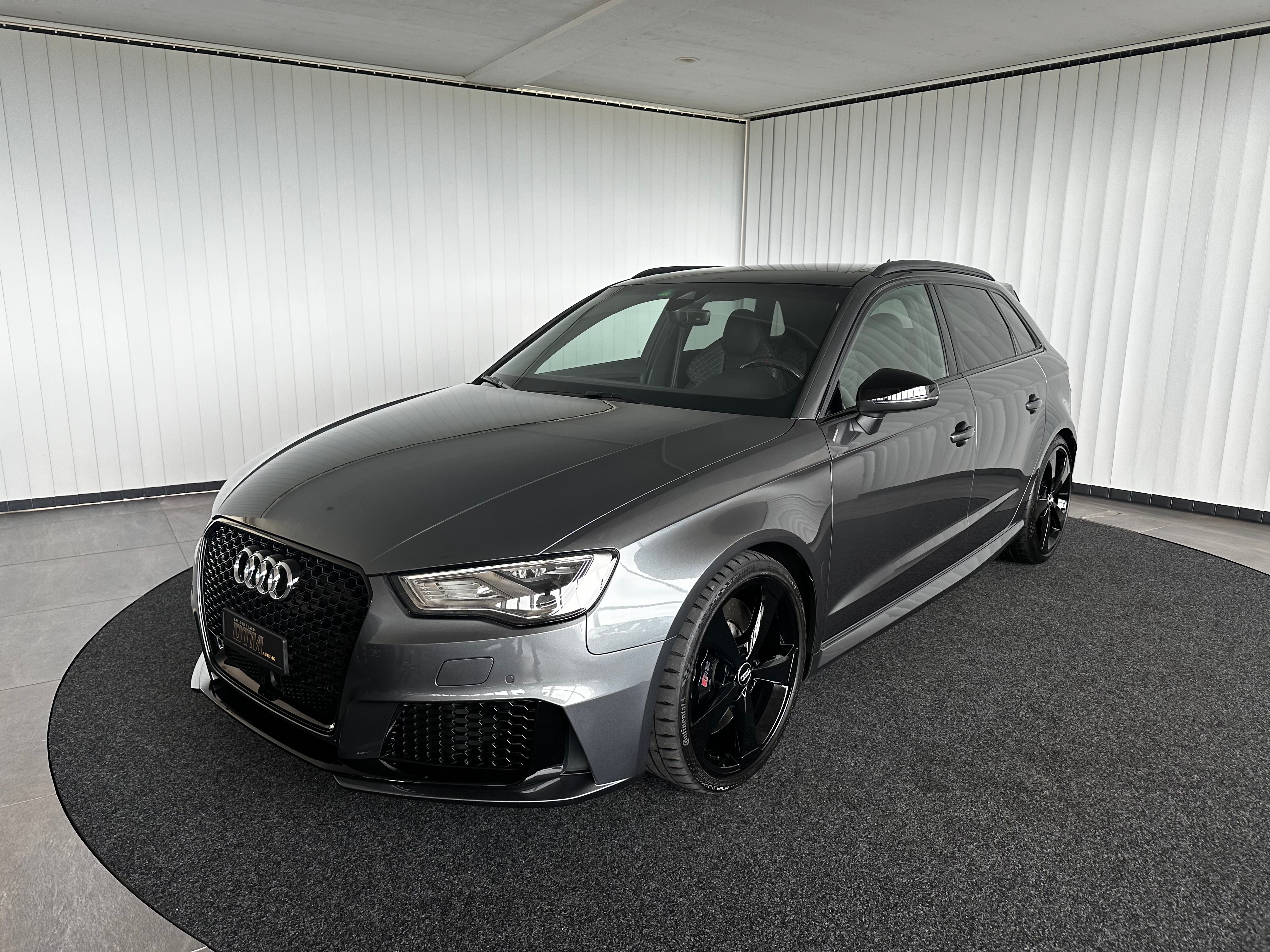 AUDI RS3 2.5 TSI quattro