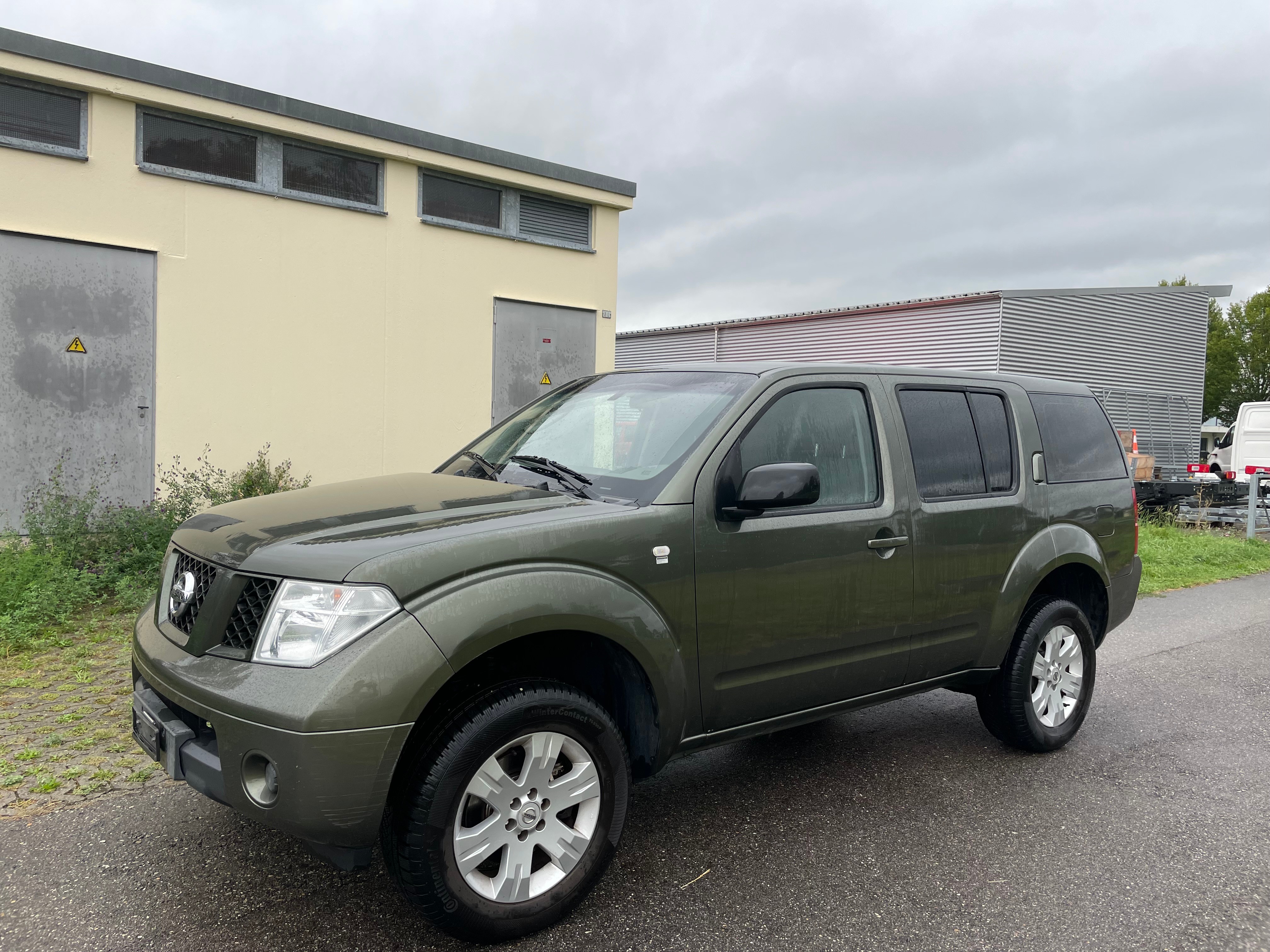 NISSAN Pathfinder 2.5 dCi XE