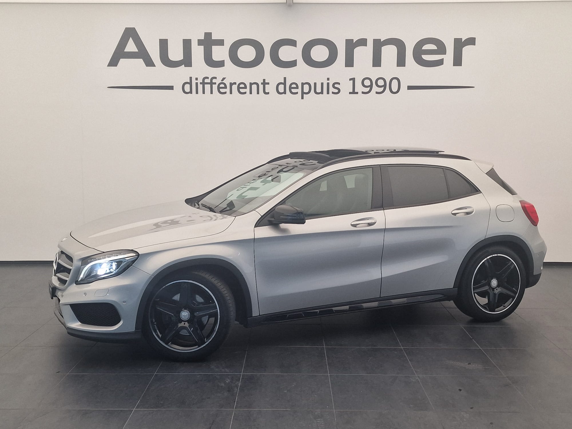 MERCEDES-BENZ GLA 250 AMG Line 4Matic 7G-DCT