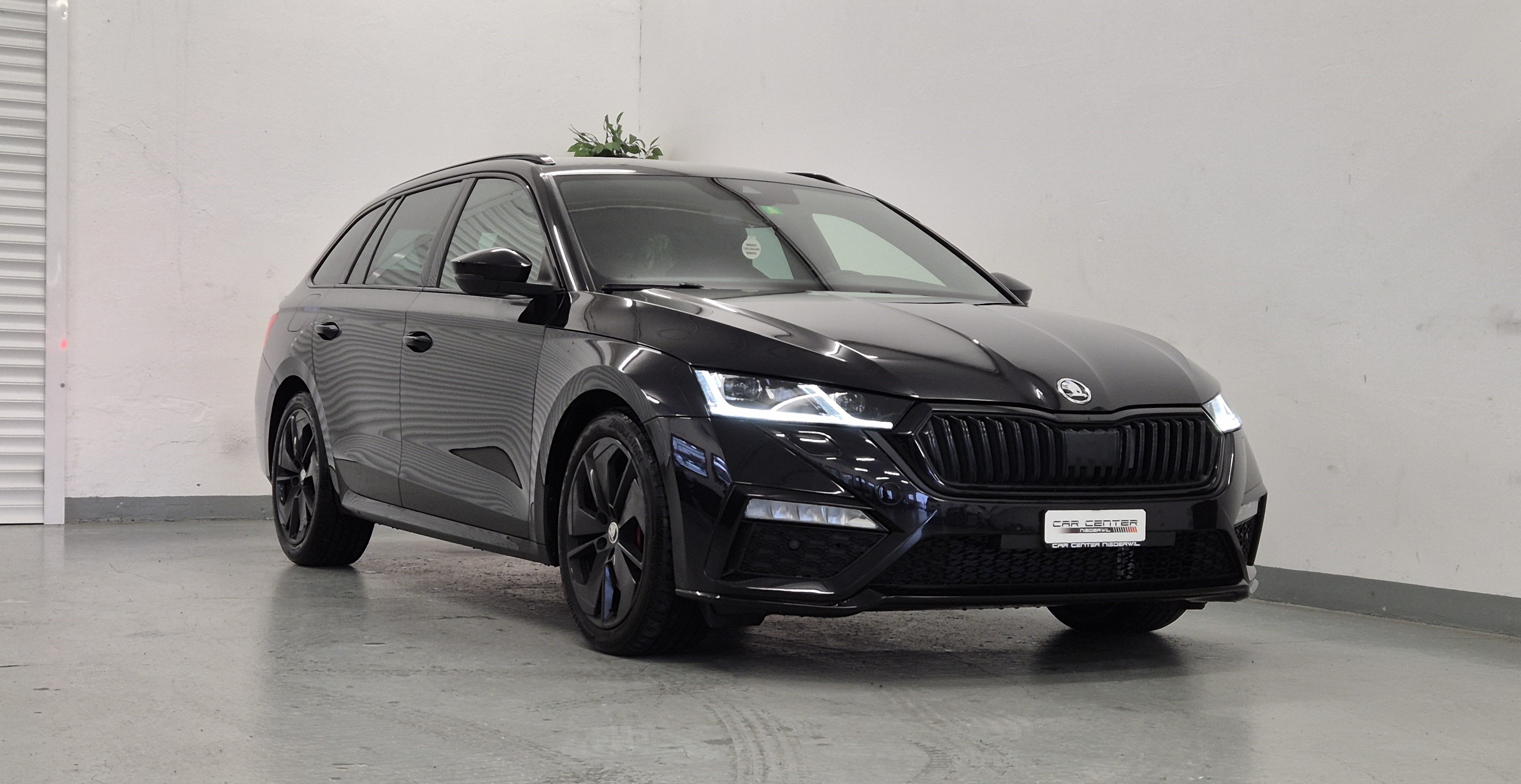 SKODA Octavia Combi 2.0 TSI DSG RS