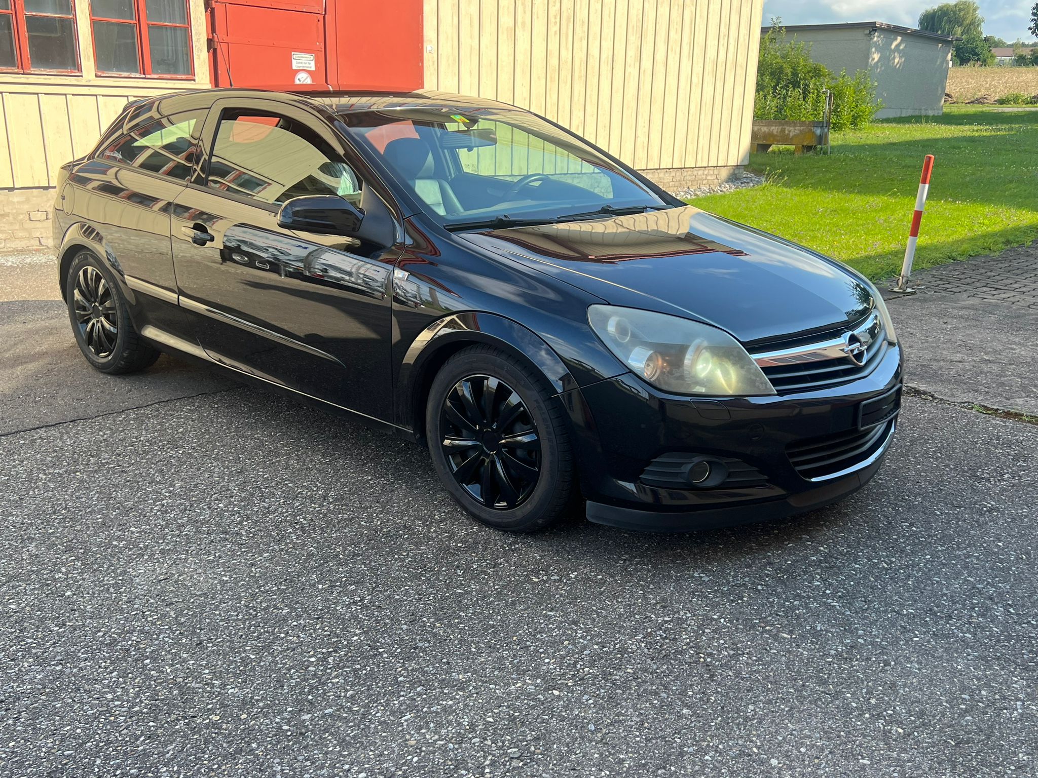 OPEL Astra GTC 2.0i 16V Turbo Cosmo