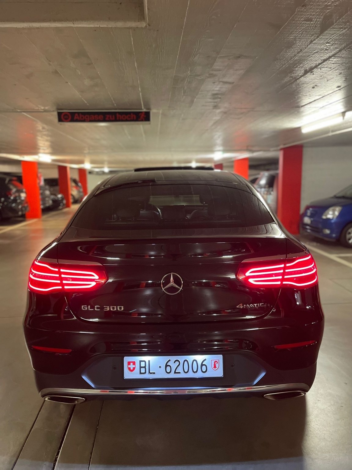 MERCEDES-BENZ GLC 300 4Matic AMG Line 9G-Tronic