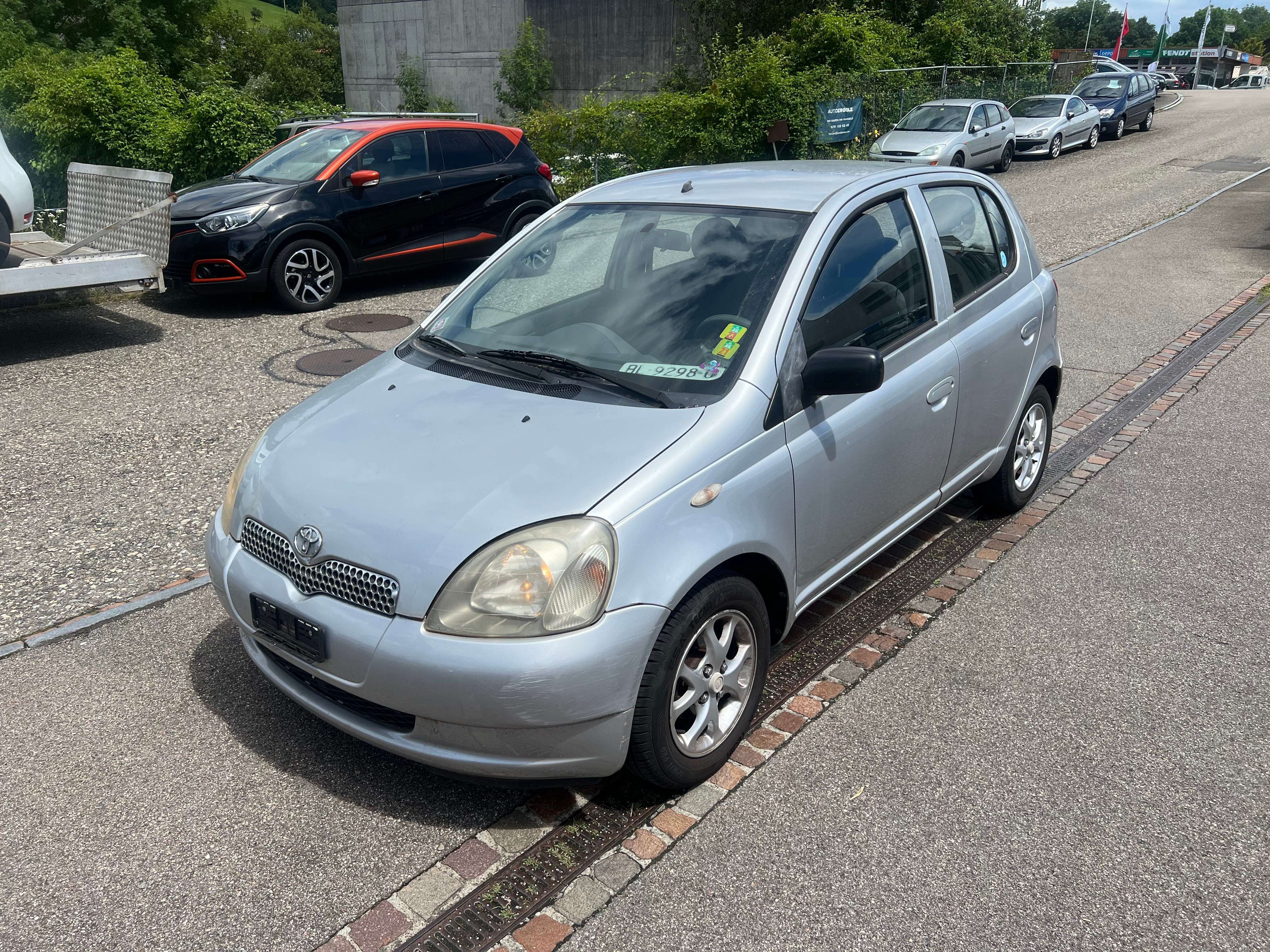 TOYOTA Yaris 1.3 Linea Sol