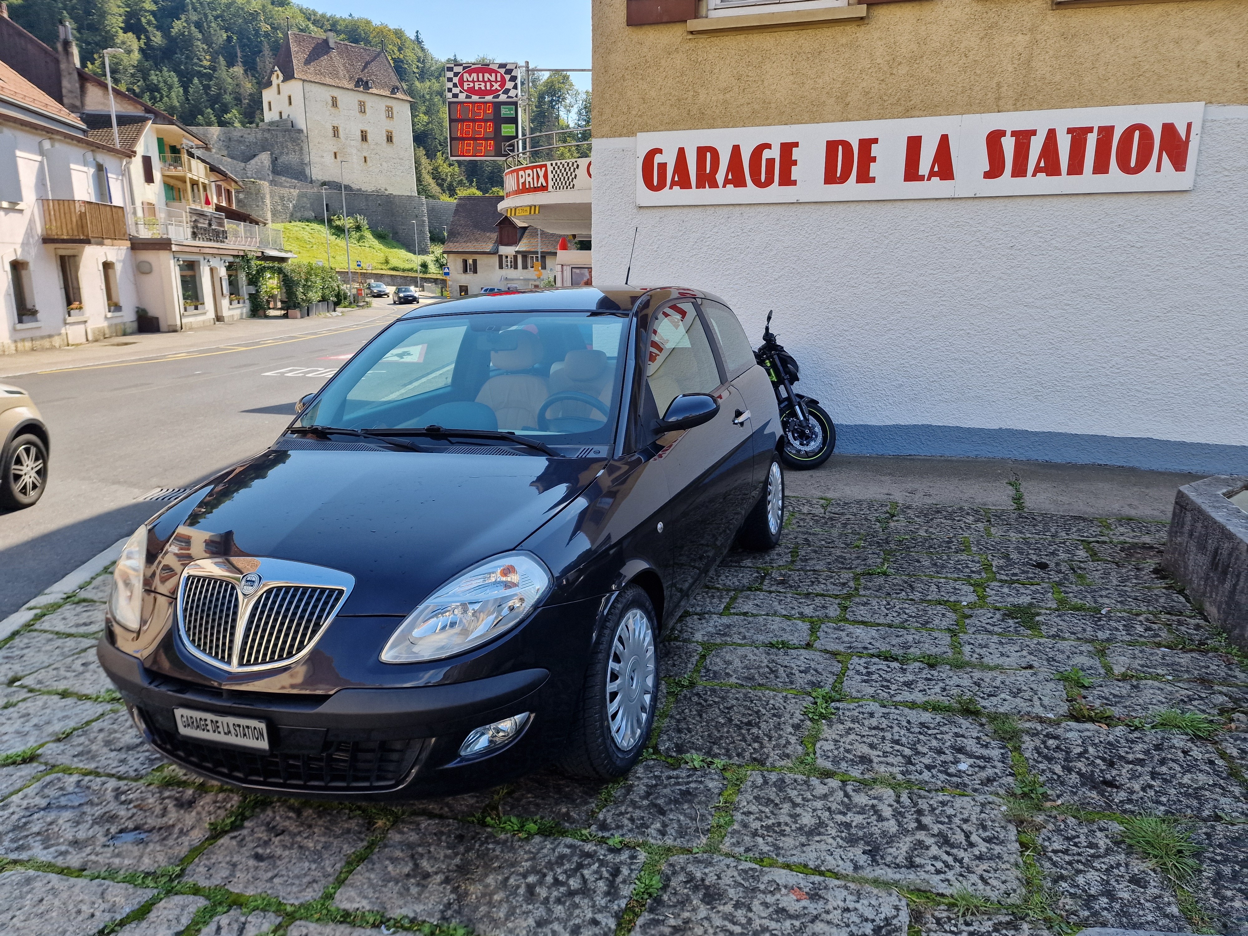 LANCIA Ypsilon 1.4 16V Platino