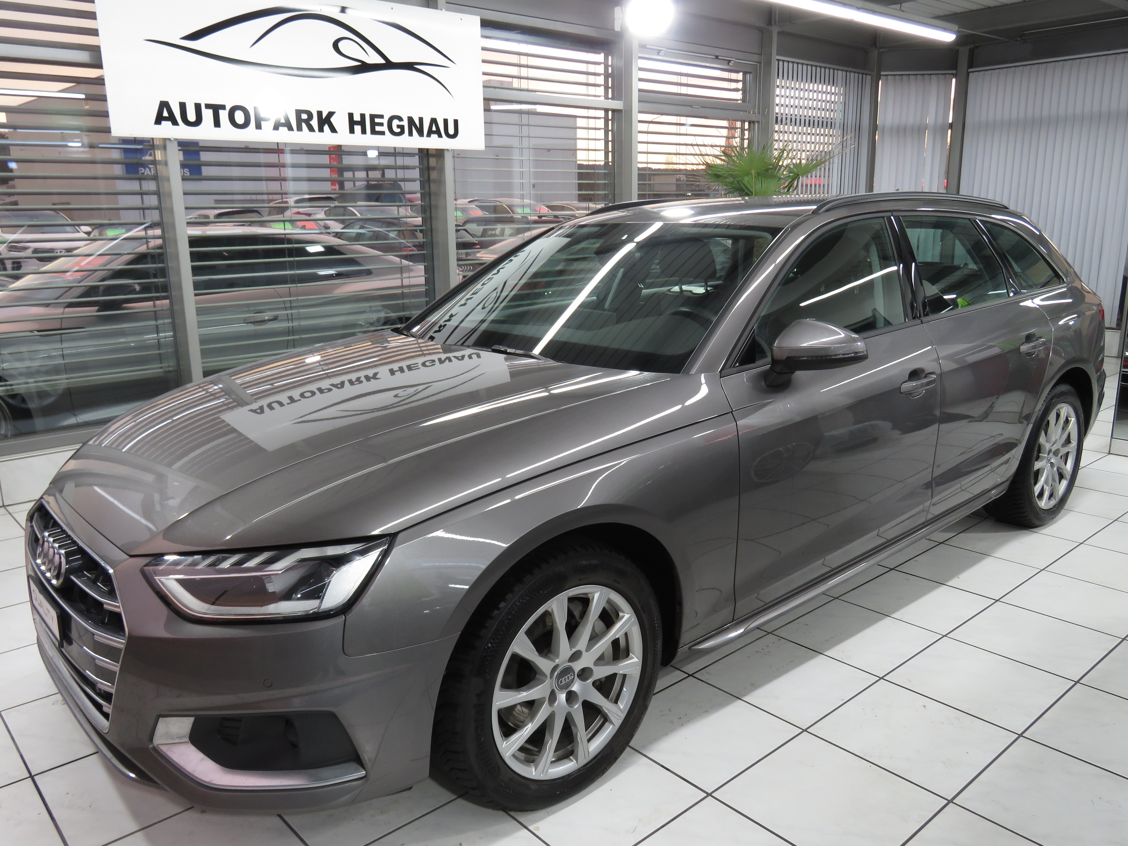 AUDI A4 Avant 40 TDI advanced Quattro S-tronic (Automat)