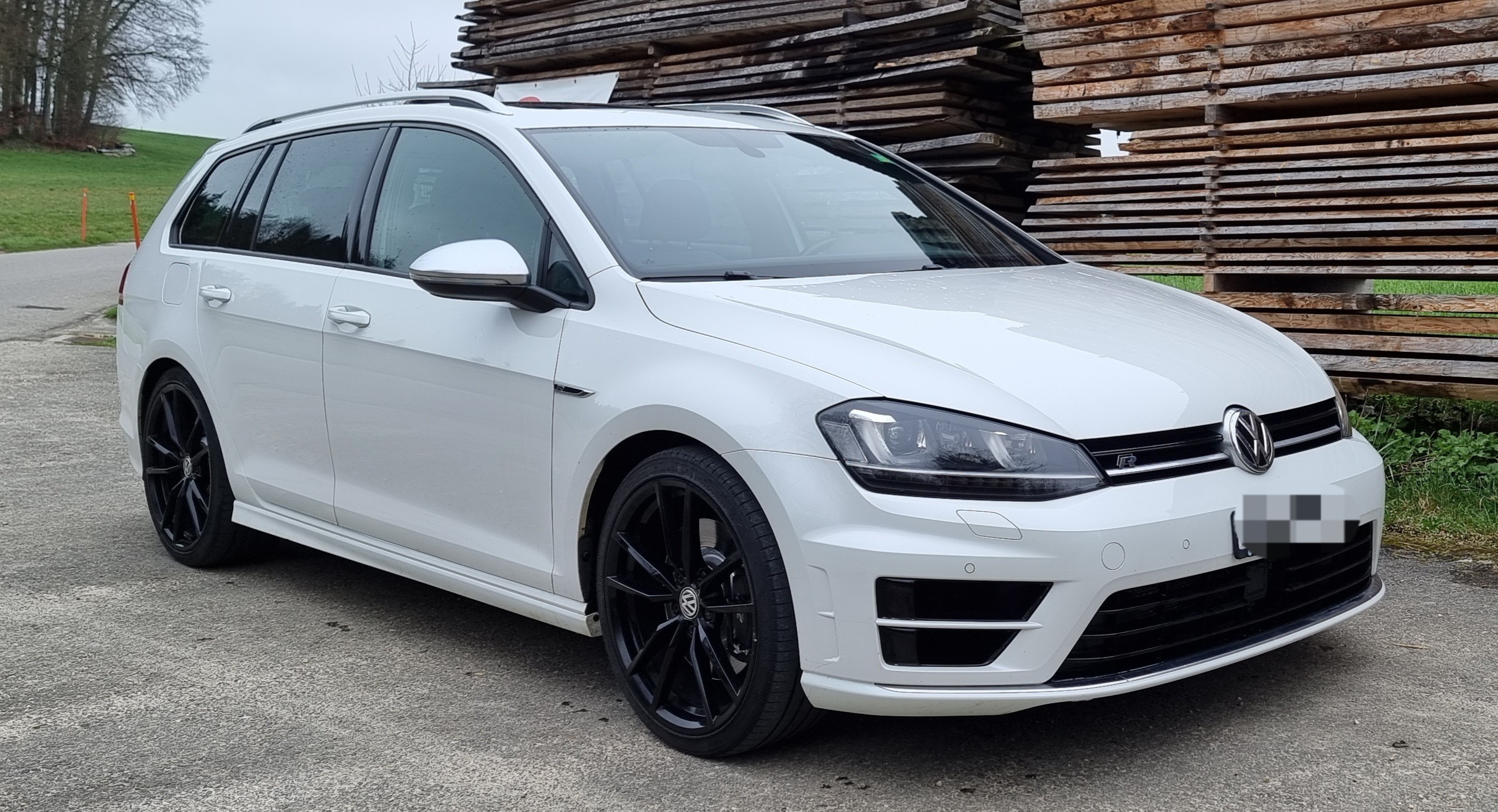 VW Golf Variant 2.0 TSI R 4 Motion DSG