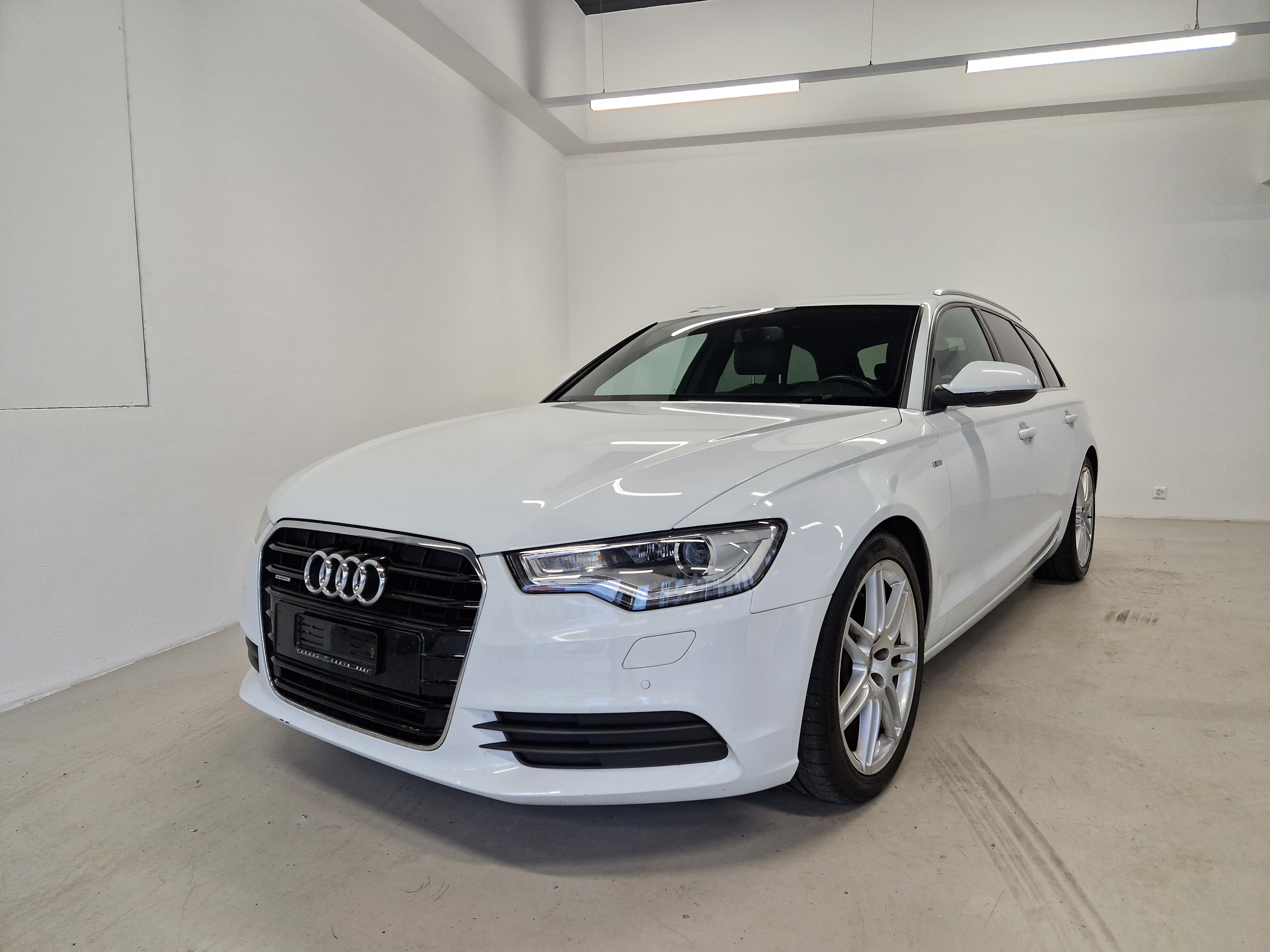 AUDI A6 Avant 3.0 TDI V6 quattro S-tronic