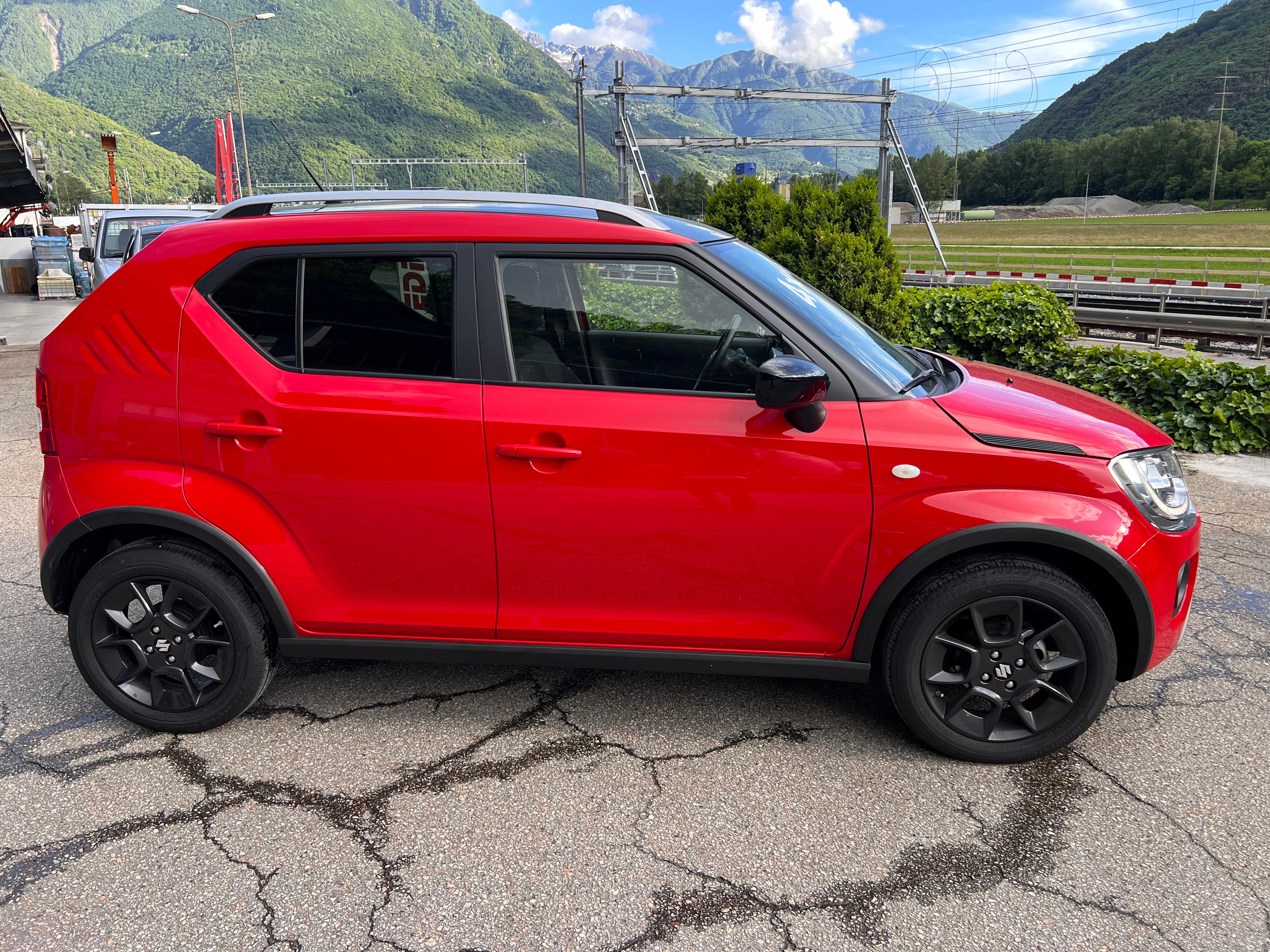 SUZUKI Ignis 1.2i Piz Sulai Top Hybrid 4x4