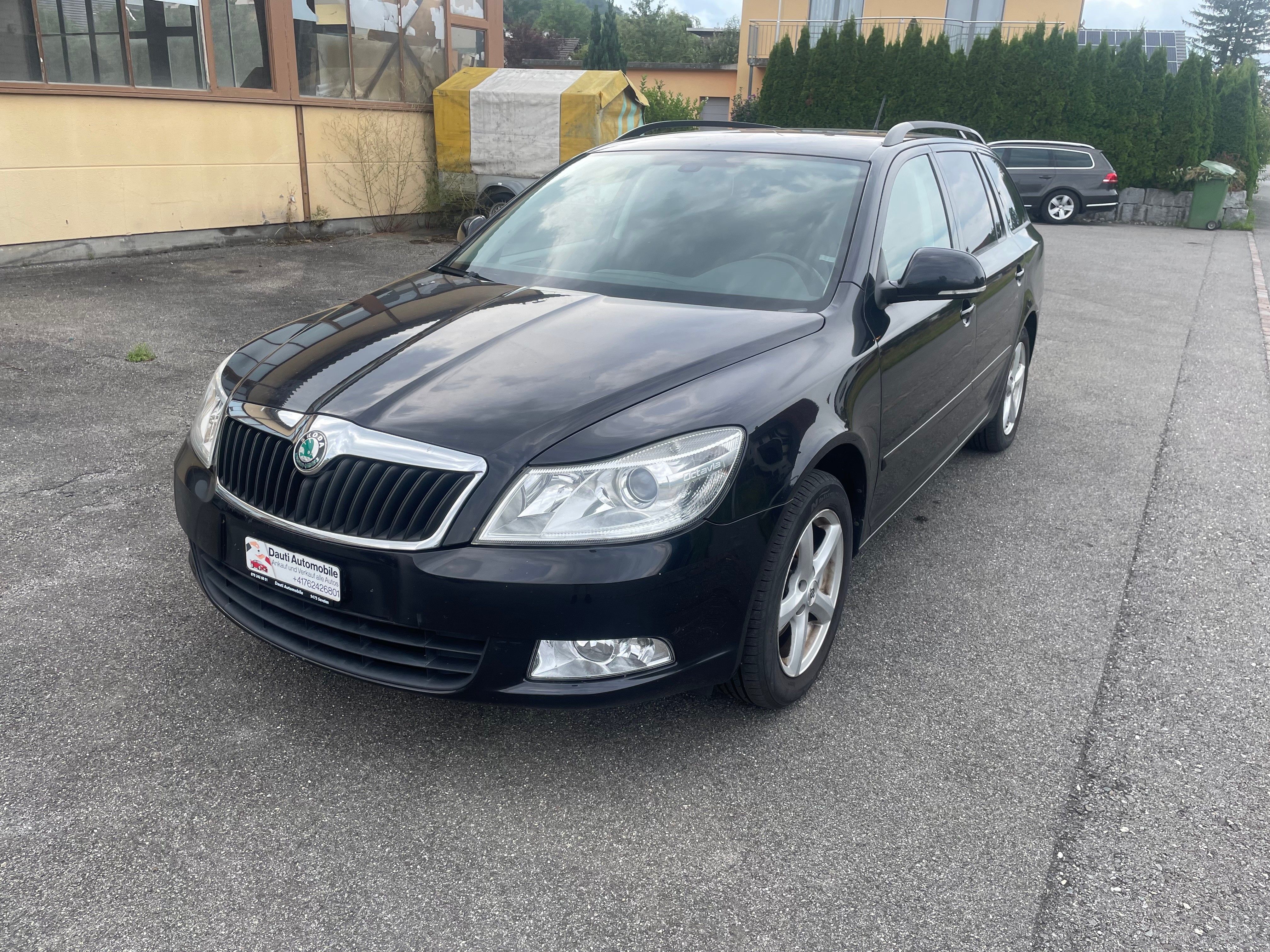 SKODA Octavia Combi 1.6 TDI Clever DSG