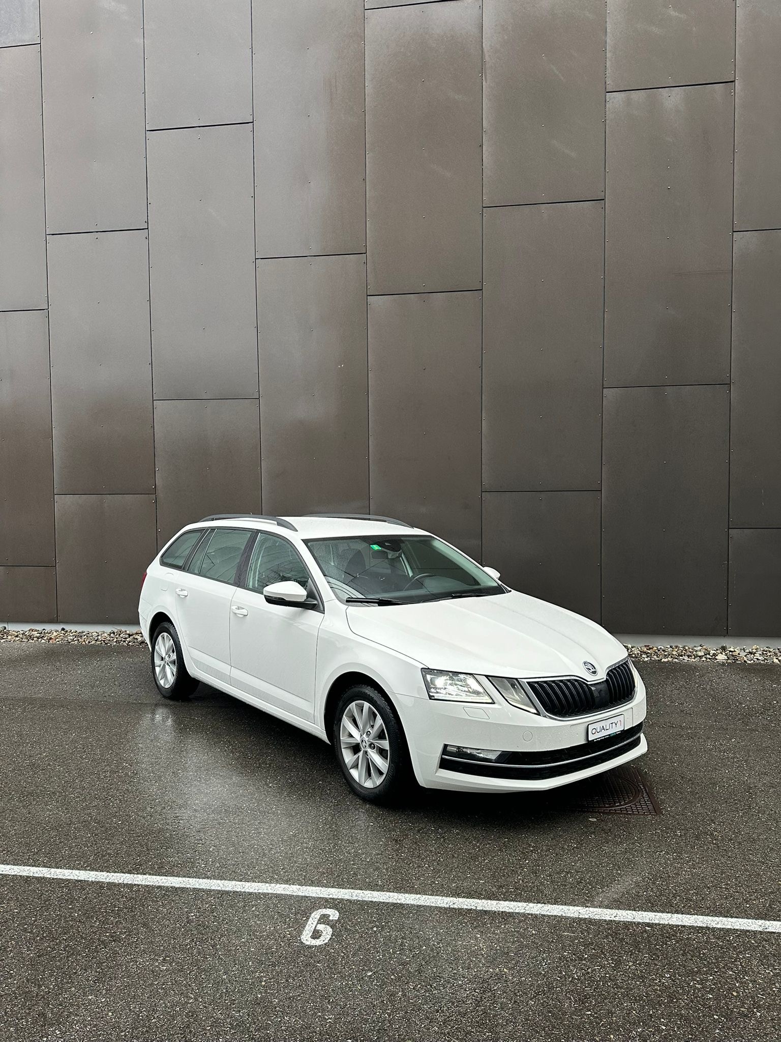 SKODA Octavia Combi 2.0 TDI Clever DSG