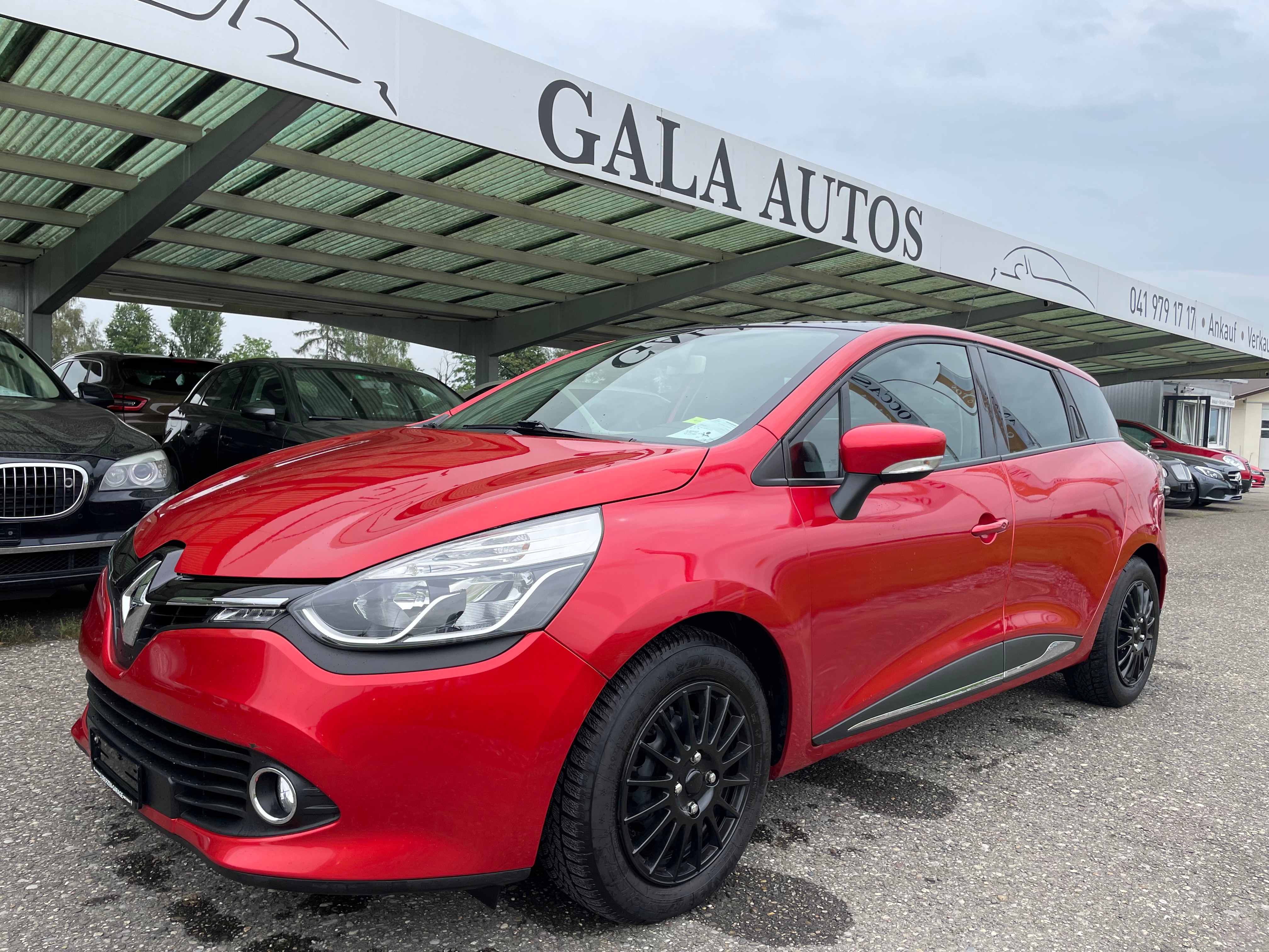 RENAULT Clio Grandtour 1.2 16V T Swiss Edition EDC