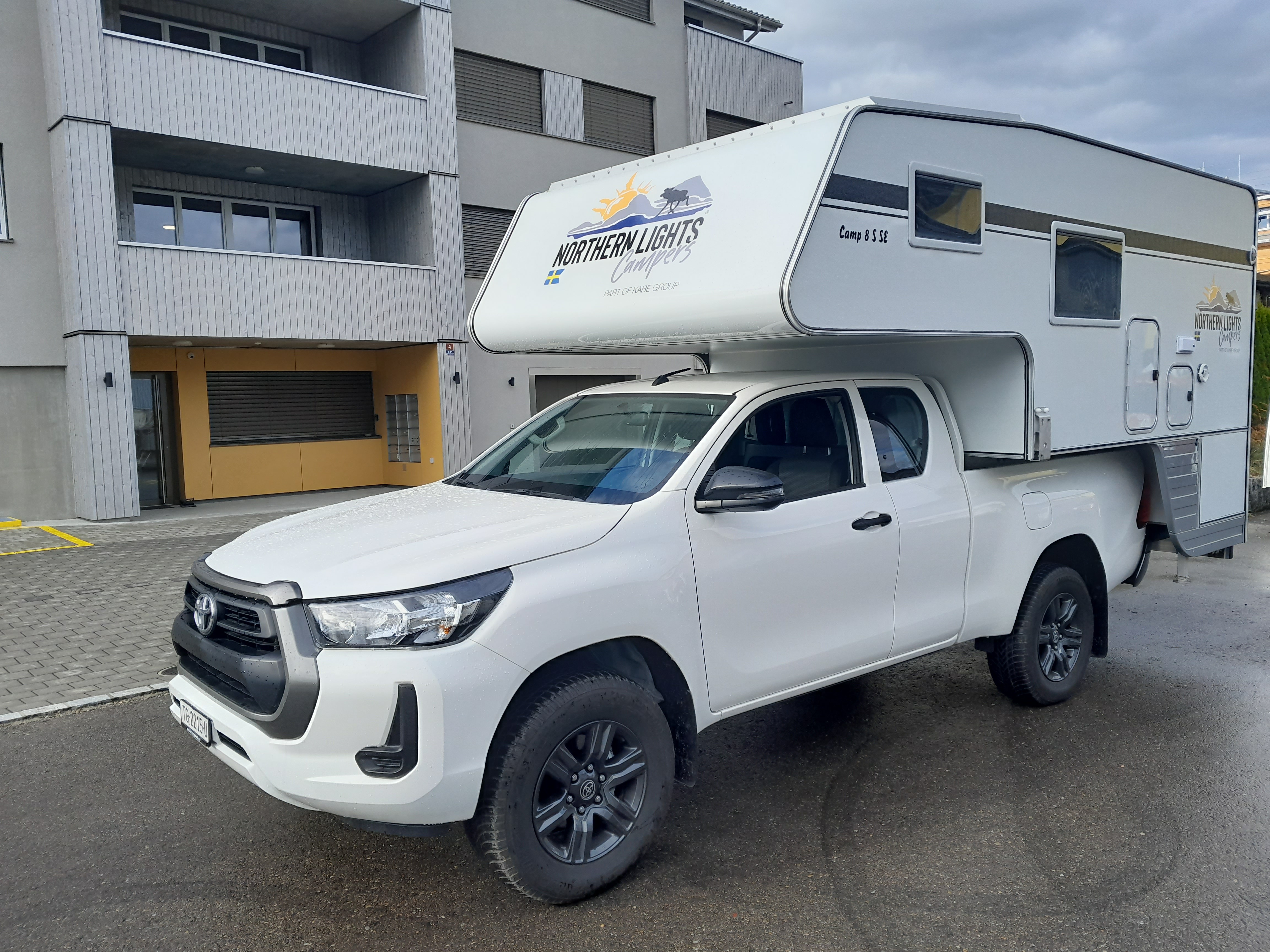 TOYOTA Hilux 2.4D-4D Comfort Extra Cab 4x4