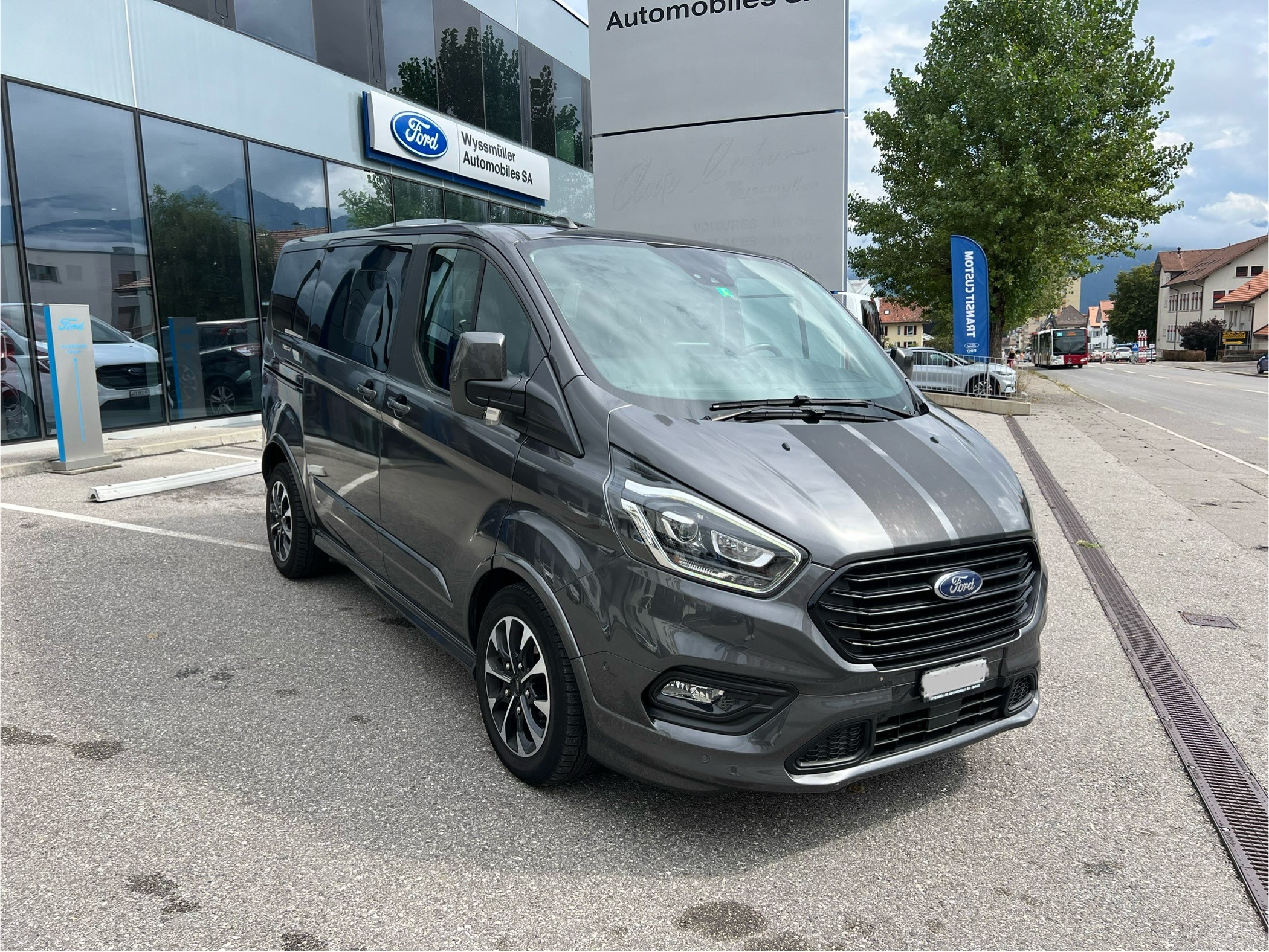 FORD Tourneo Custom 320 L1H1 Sport A