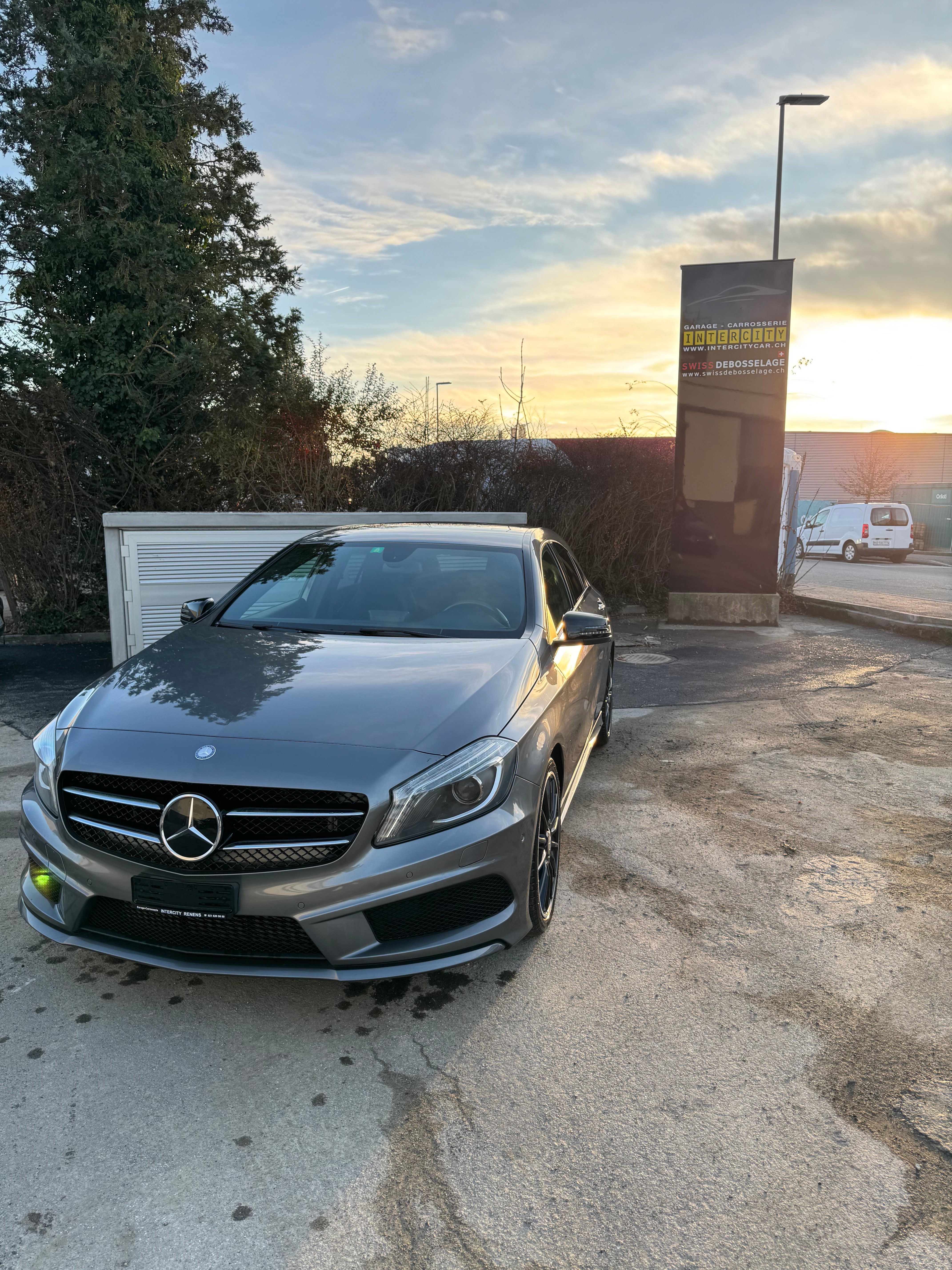 MERCEDES-BENZ A 220 AMG Line 4Matic 7G-DCT