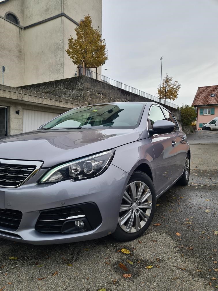 PEUGEOT 308 1.2 Pure Tech Allure