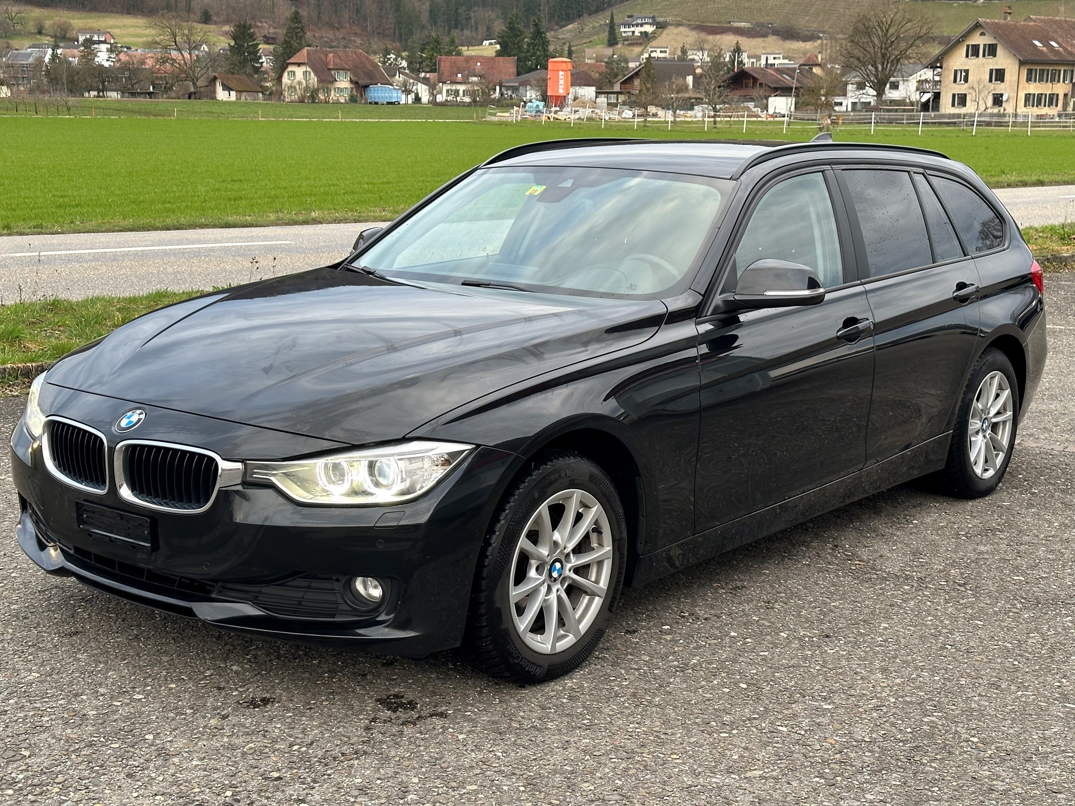 BMW 320d xDrive Touring Luxury Line Steptronic