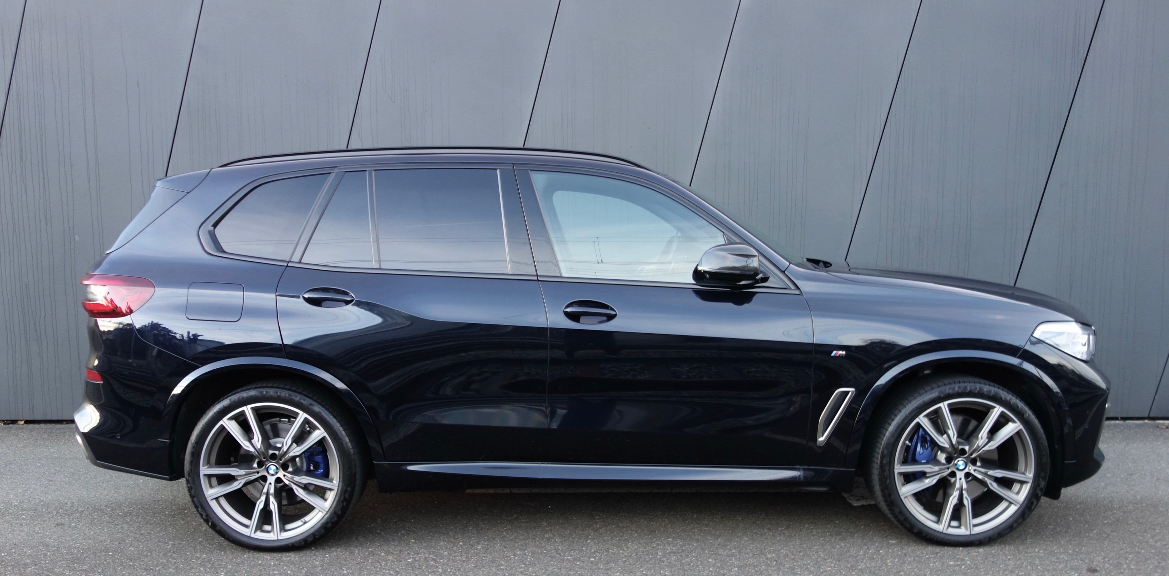 BMW X5 xDrive M50i Steptronic 6 x Pakete / Adaptives M Fahrwerk / Inkl. BMW Winterräder/ ACC /Neupreis Fr. 175791.00 /Garantie