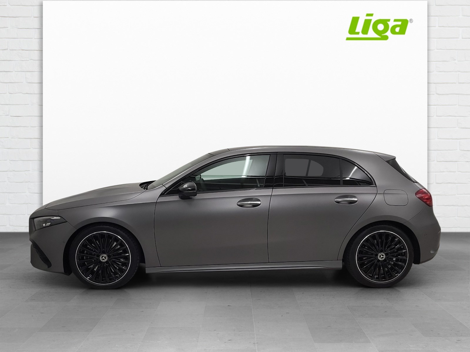 MERCEDES-BENZ A 250 AMG Line 4m