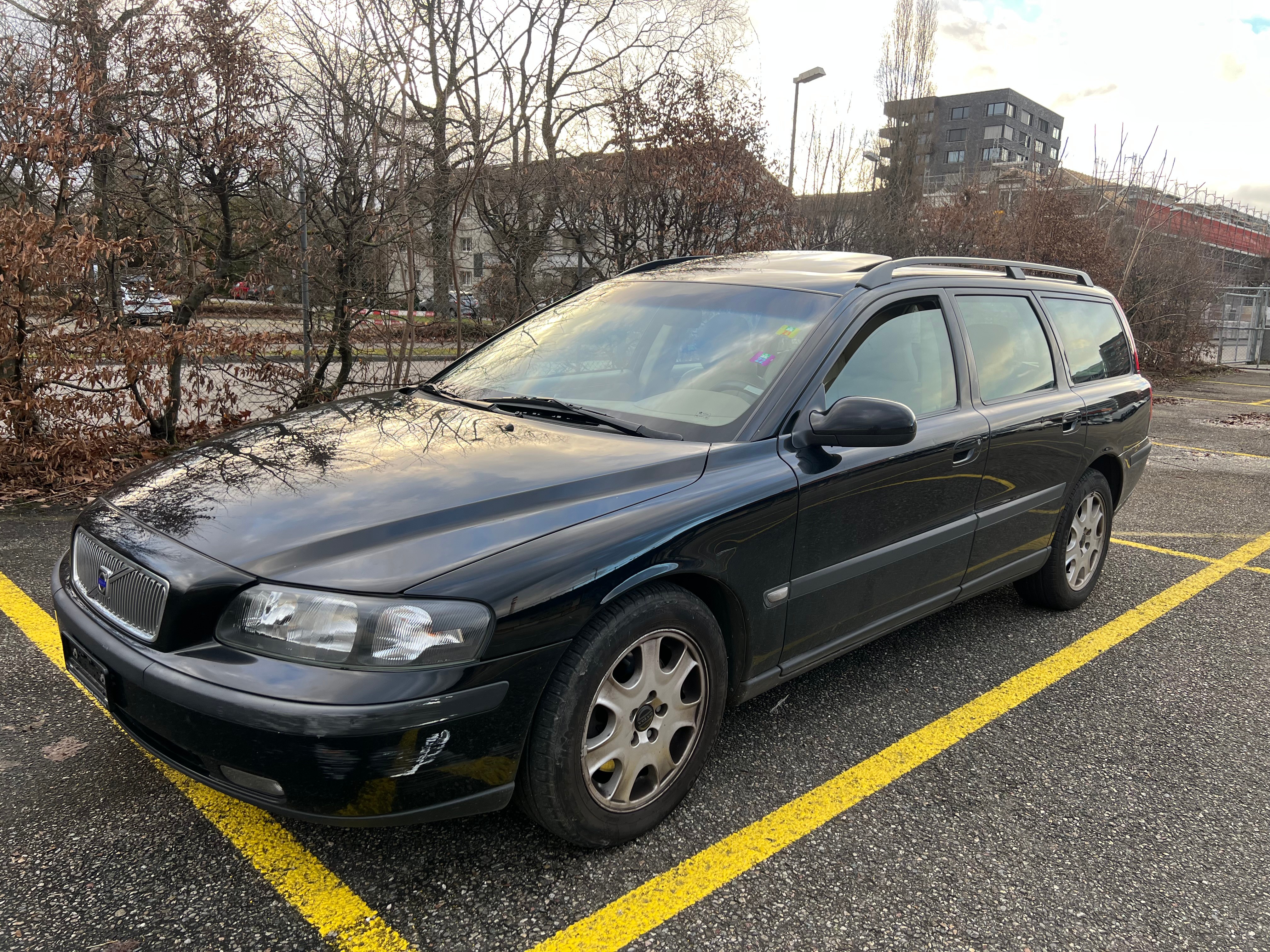 VOLVO V70 T5