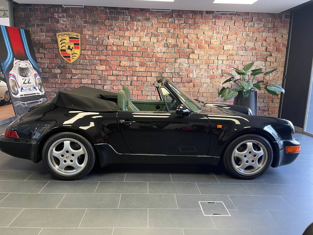 PORSCHE 911 Carrera 2 Cabriolet Turbo Look