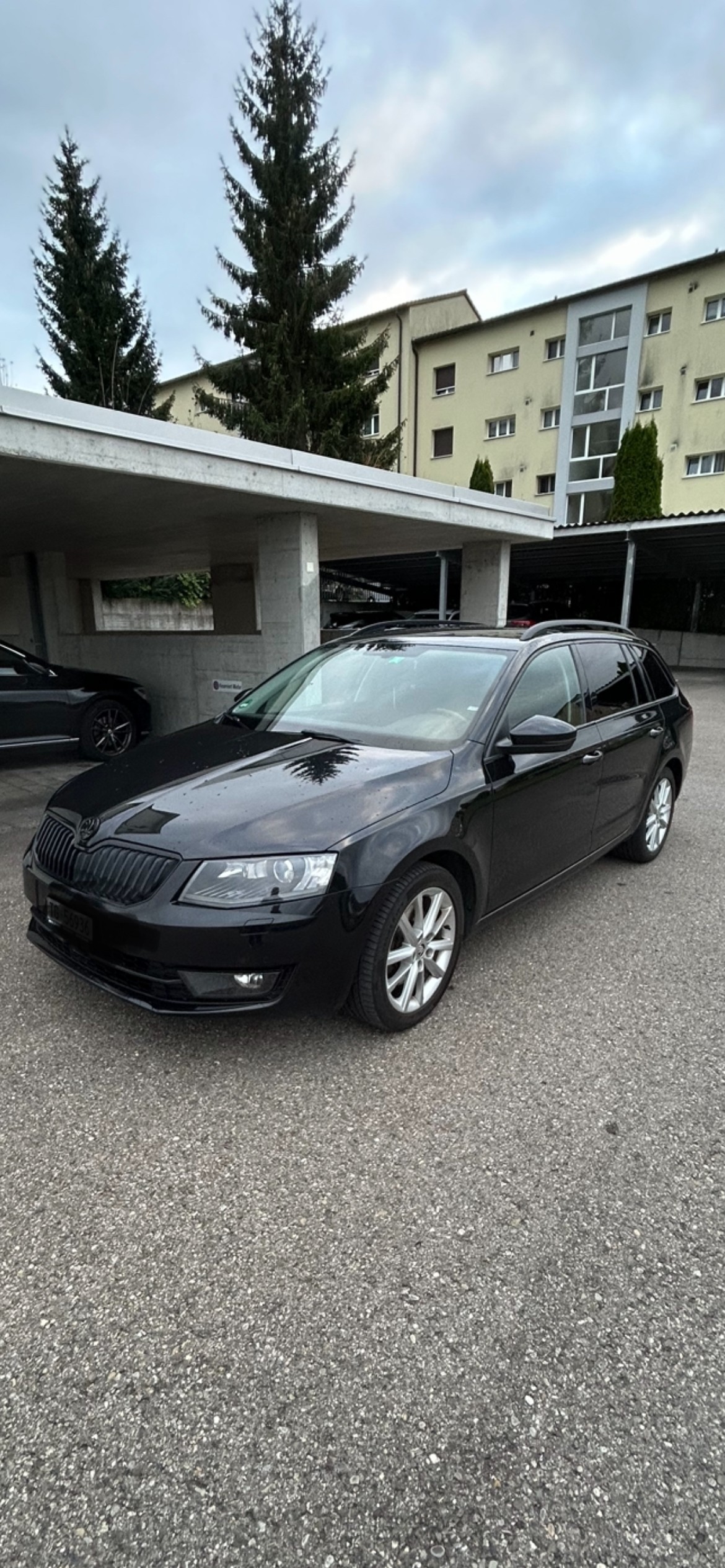 SKODA Octavia Combi 2.0 TDI Style 4x4 DSG