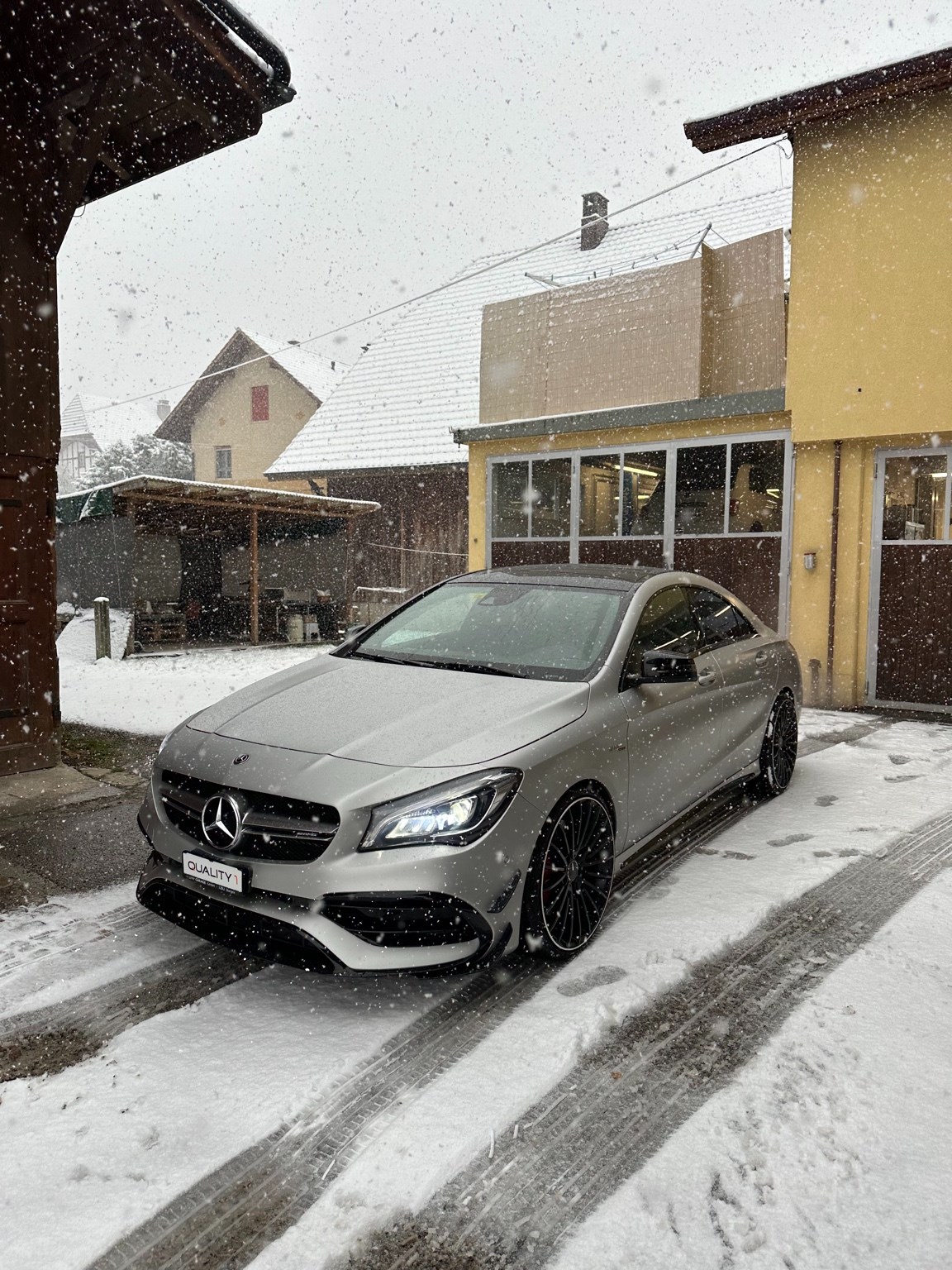 MERCEDES-BENZ CLA 45 AMG 4Matic Speedshift