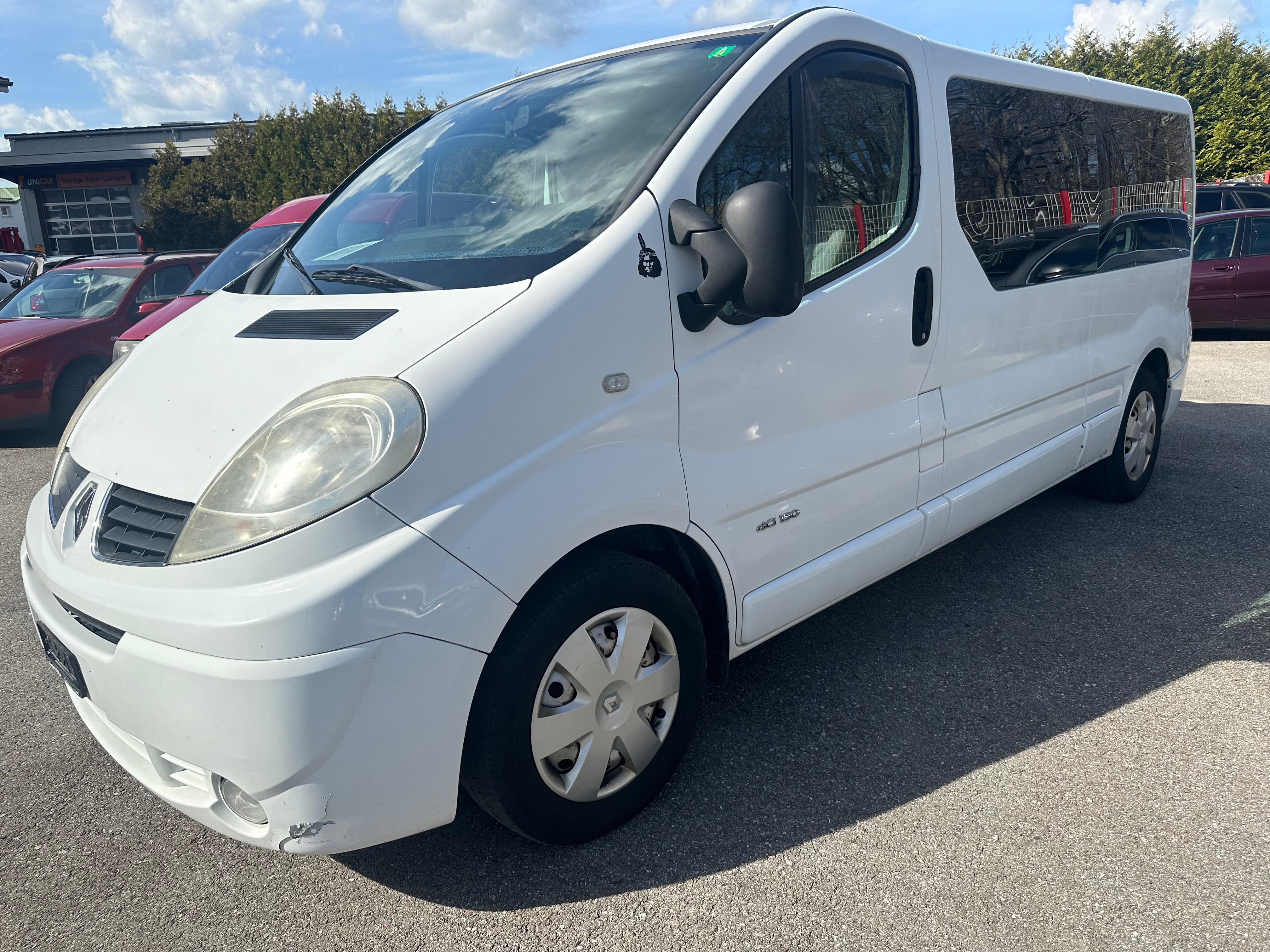 RENAULT Trafic 2.5 dCi L2H1 Grand Passenger Authentique