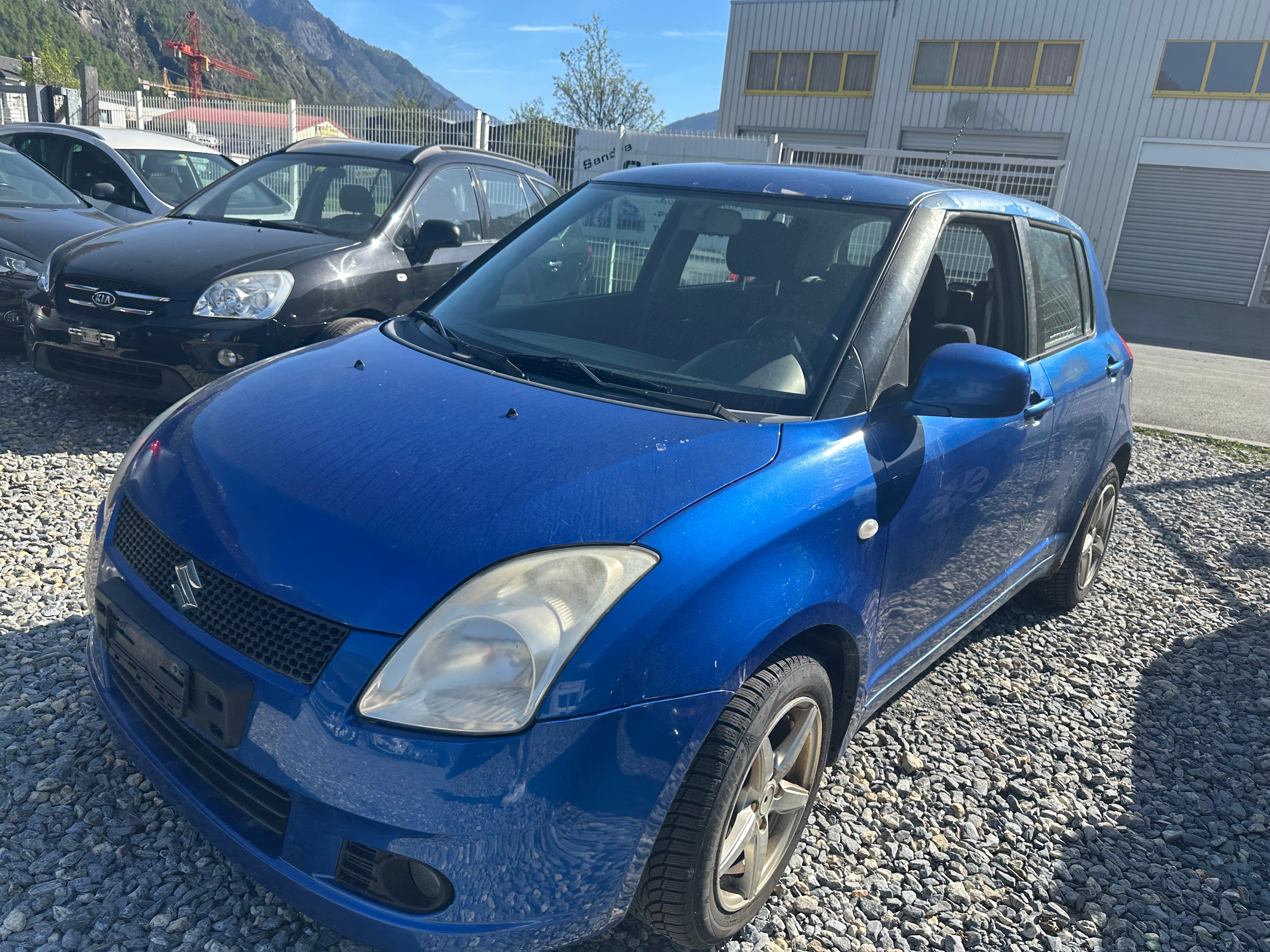 SUZUKI Swift 1.3i 16V GL Top 4x4