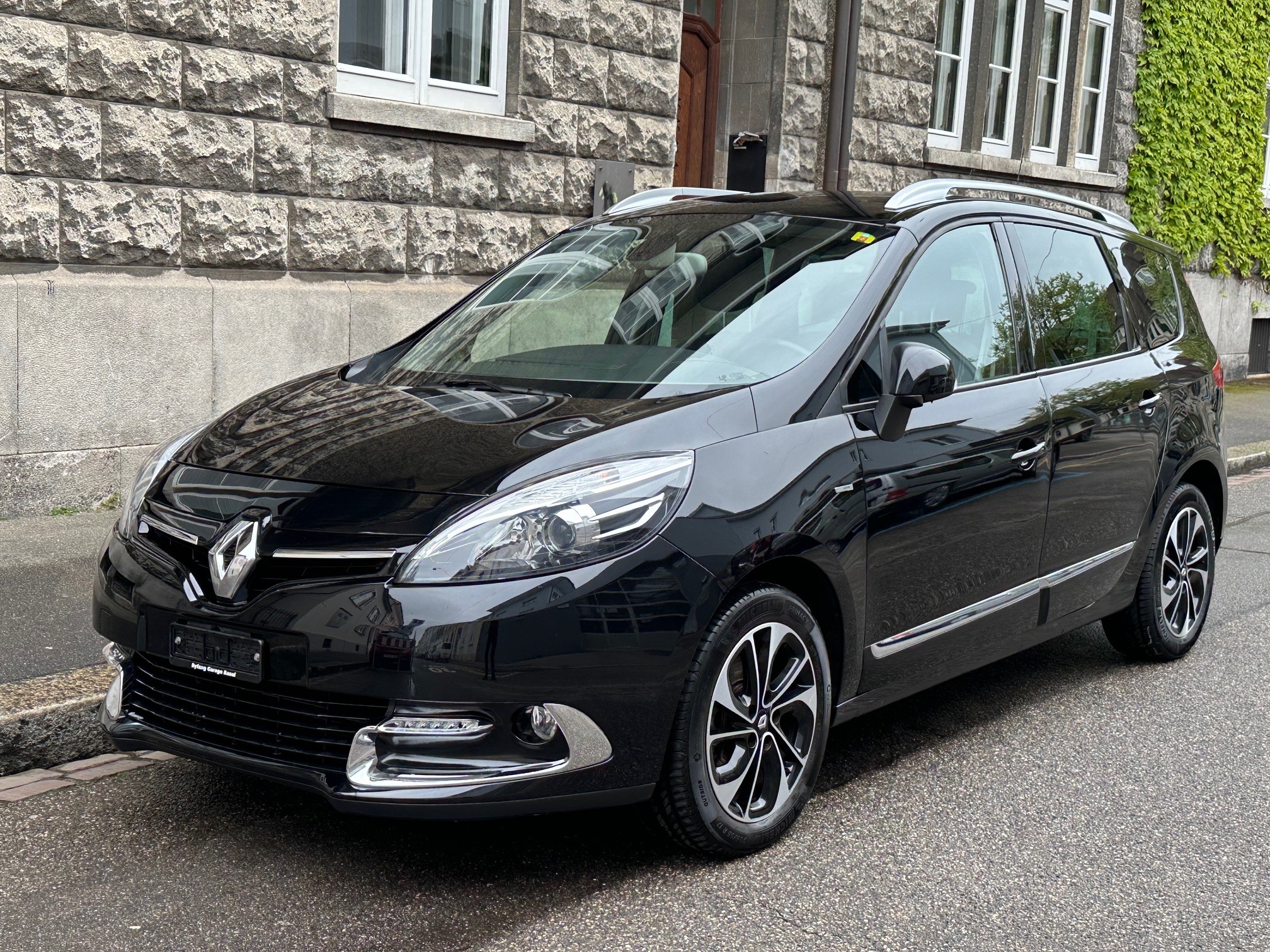 RENAULT Grand Scénic 1.5 dCi Swiss Edition EDC