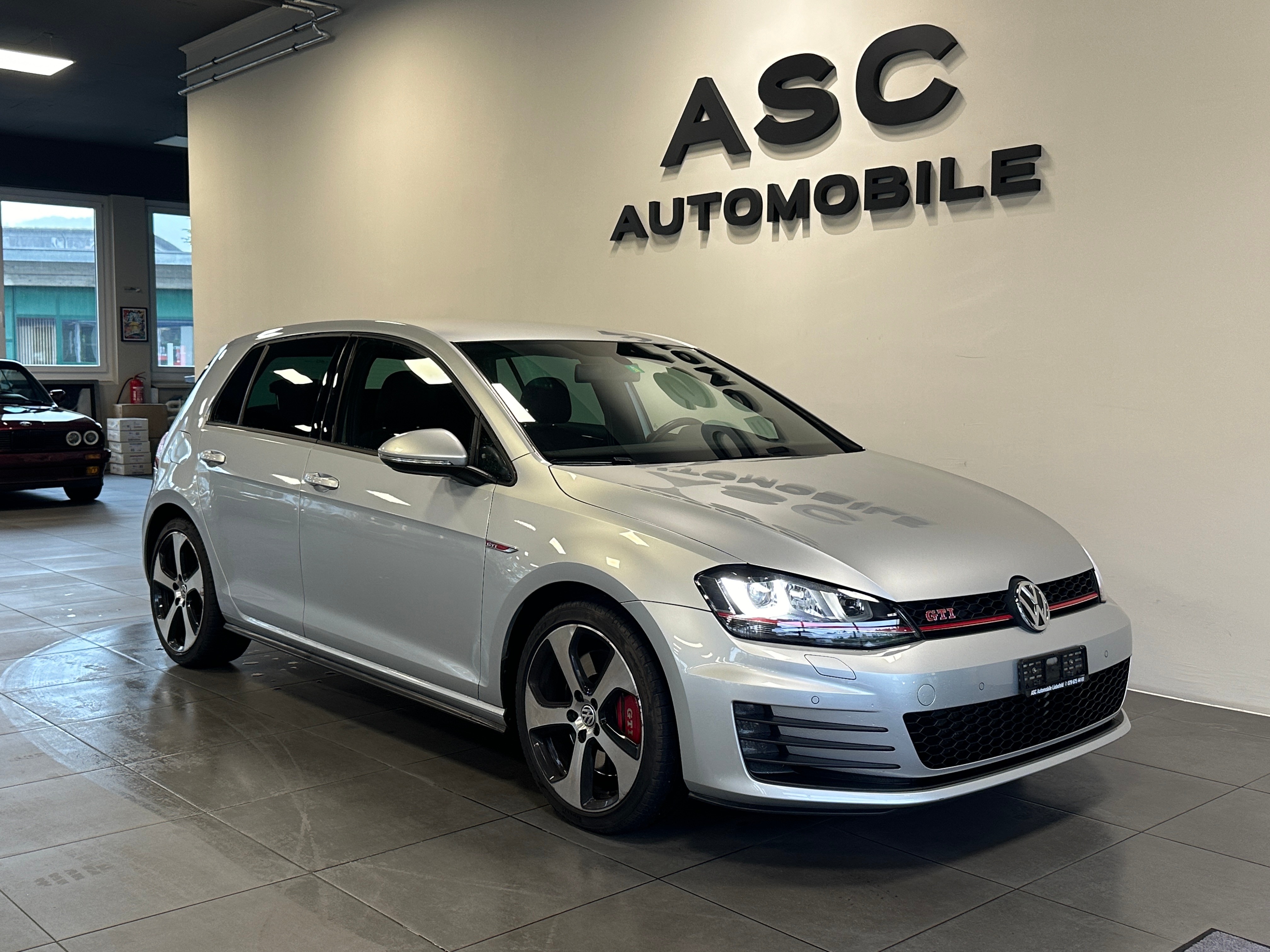 VW Golf 2.0 TSI GTI Performance