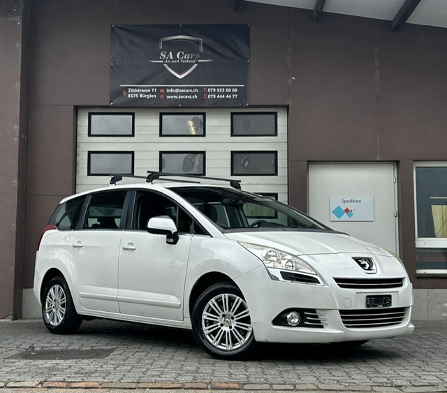 PEUGEOT 5008 1.6 16V T Sport