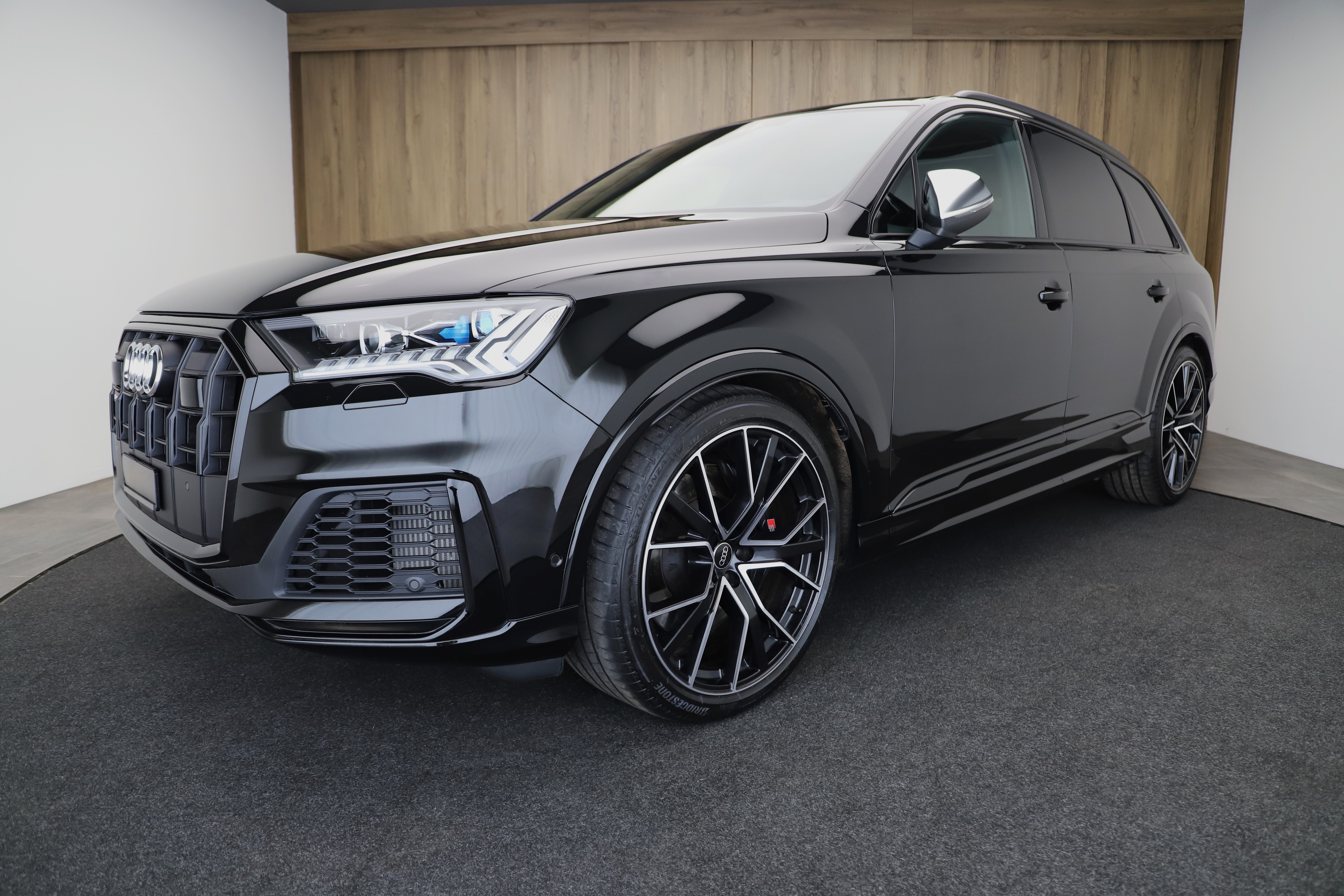 AUDI SQ7 TFSI quattro tiptronic 7-Sitzer